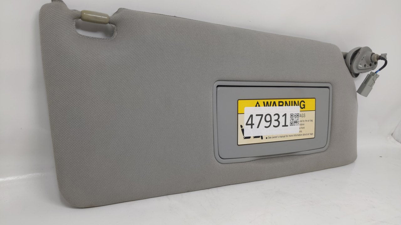 2005 Honda Odyssey Sun Visor Shade Replacement Passenger Right Mirror Fits OEM Used Auto Parts - Oemusedautoparts1.com