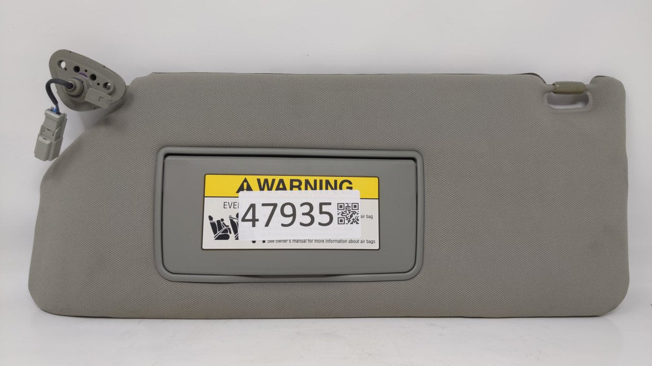 2005 Honda Odyssey Sun Visor Shade Replacement Passenger Right Mirror Fits OEM Used Auto Parts - Oemusedautoparts1.com