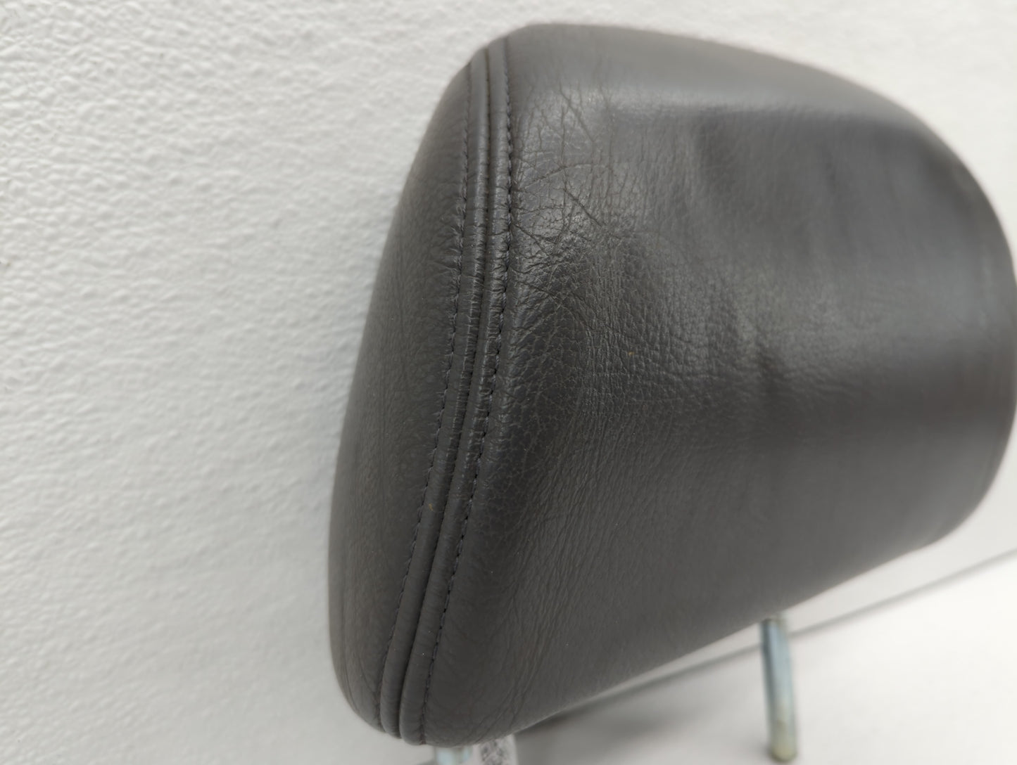 2005-2006 Honda Odyssey Headrest Head Rest Rear Seat Black - Oemusedautoparts1.com