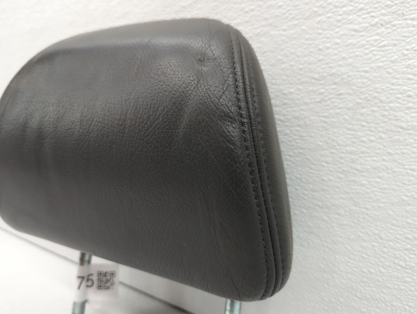 2005-2006 Honda Odyssey Headrest Head Rest Rear Seat Black - Oemusedautoparts1.com