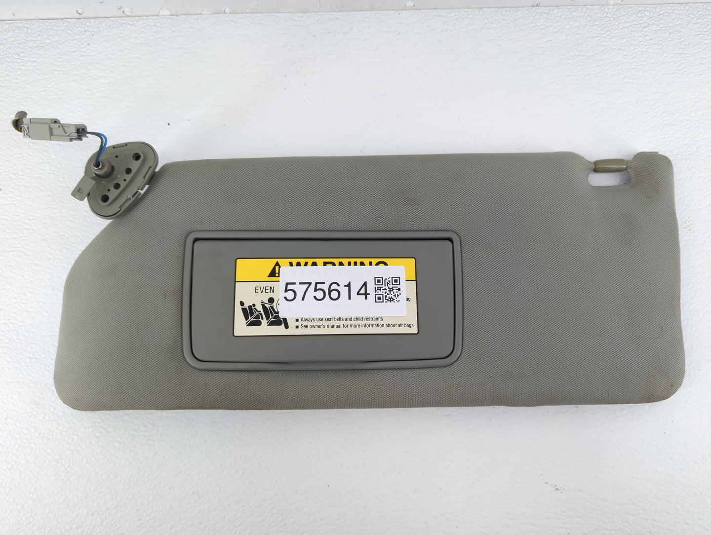 2005 Honda Odyssey Sun Visor Shade Replacement Passenger Right Mirror Fits OEM Used Auto Parts - Oemusedautoparts1.com