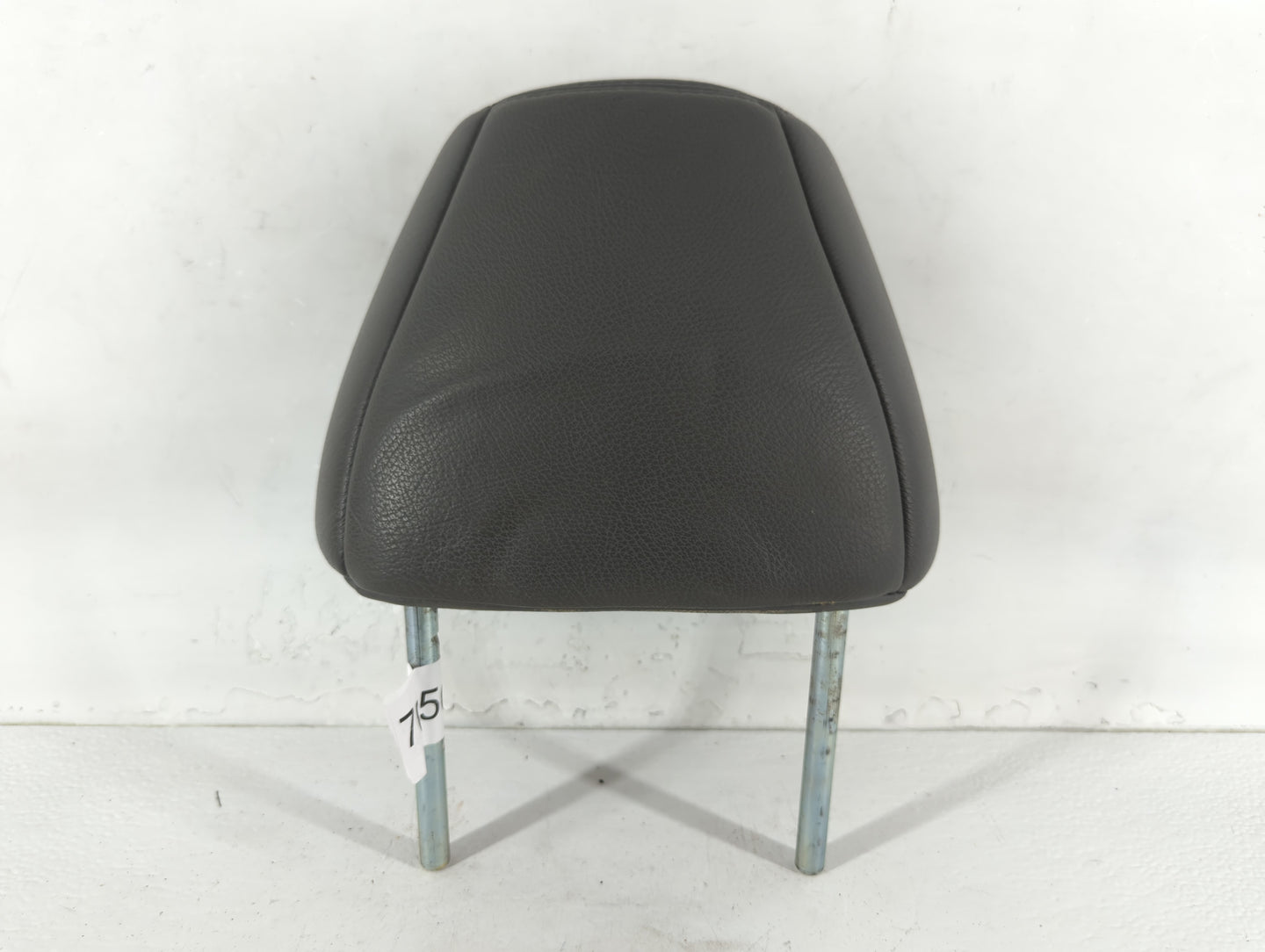 2005-2006 Honda Odyssey Headrest Head Rest Rear Seat Fits Fits 2005 2006 OEM Used Auto Parts - Oemusedautoparts1.com