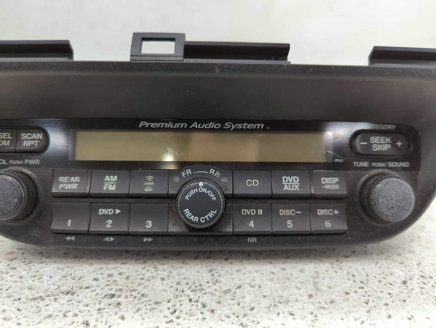 2005-2010 Honda Odyssey Radio AM FM Cd Player Receiver Replacement P/N:M3G494203 39100-SHJ-A900 Fits OEM Used Auto Parts - O