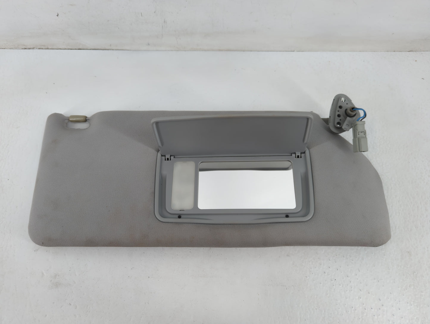 2005 Honda Odyssey Sun Visor Shade Replacement Passenger Right Mirror Fits OEM Used Auto Parts - Oemusedautoparts1.com