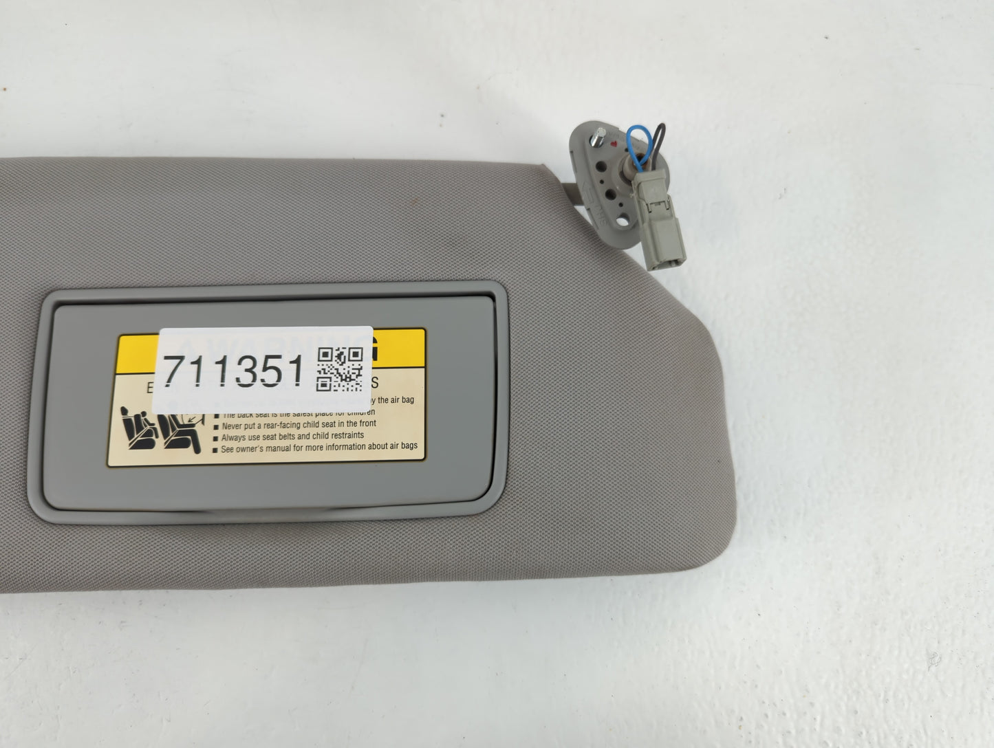 2005 Honda Odyssey Sun Visor Shade Replacement Passenger Right Mirror Fits OEM Used Auto Parts - Oemusedautoparts1.com