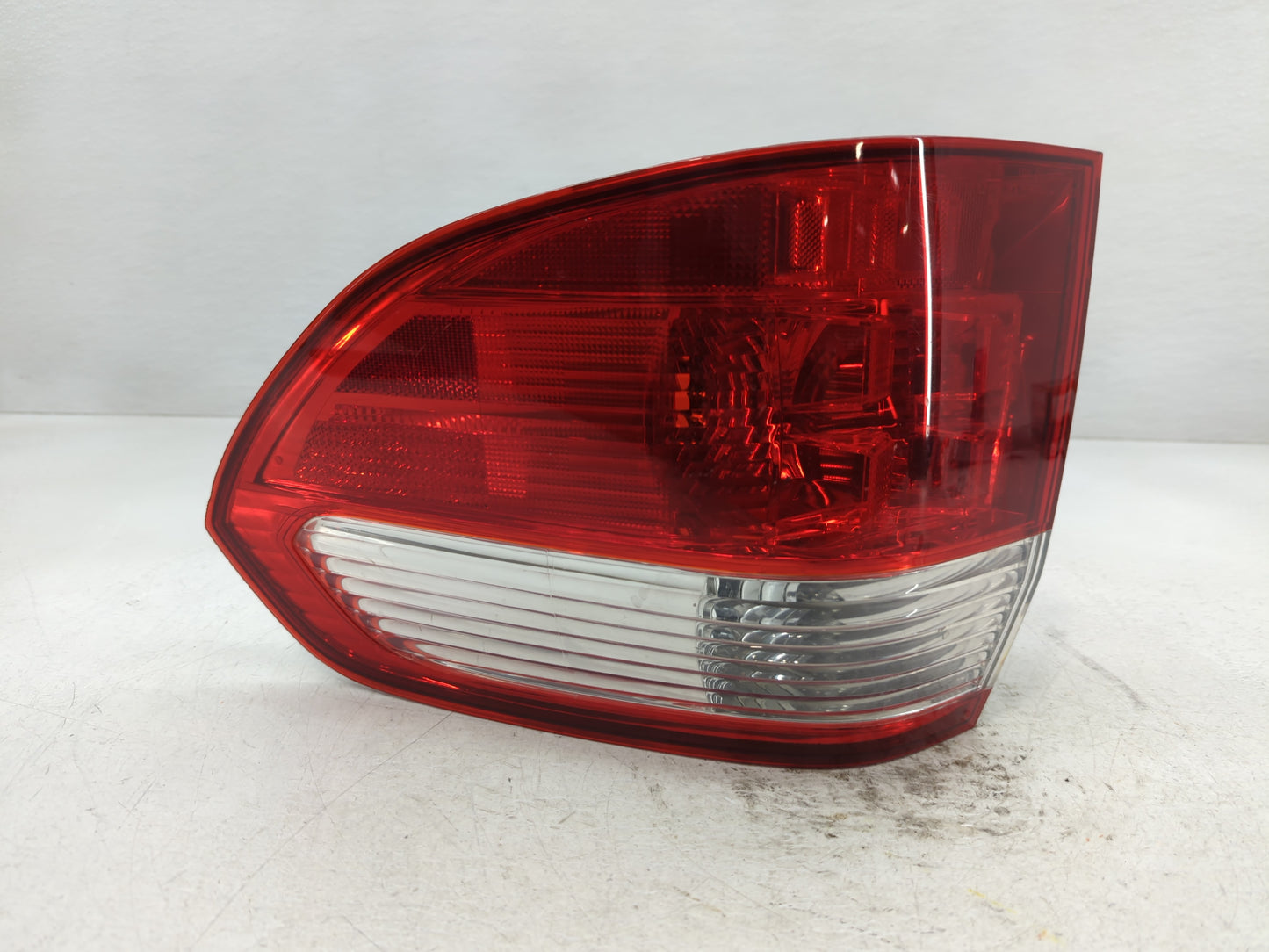 2005-2006 Honda Odyssey Tail Light Assembly Passenger Right OEM Fits Fits 2005 2006 OEM Used Auto Parts - Oemusedautoparts1.