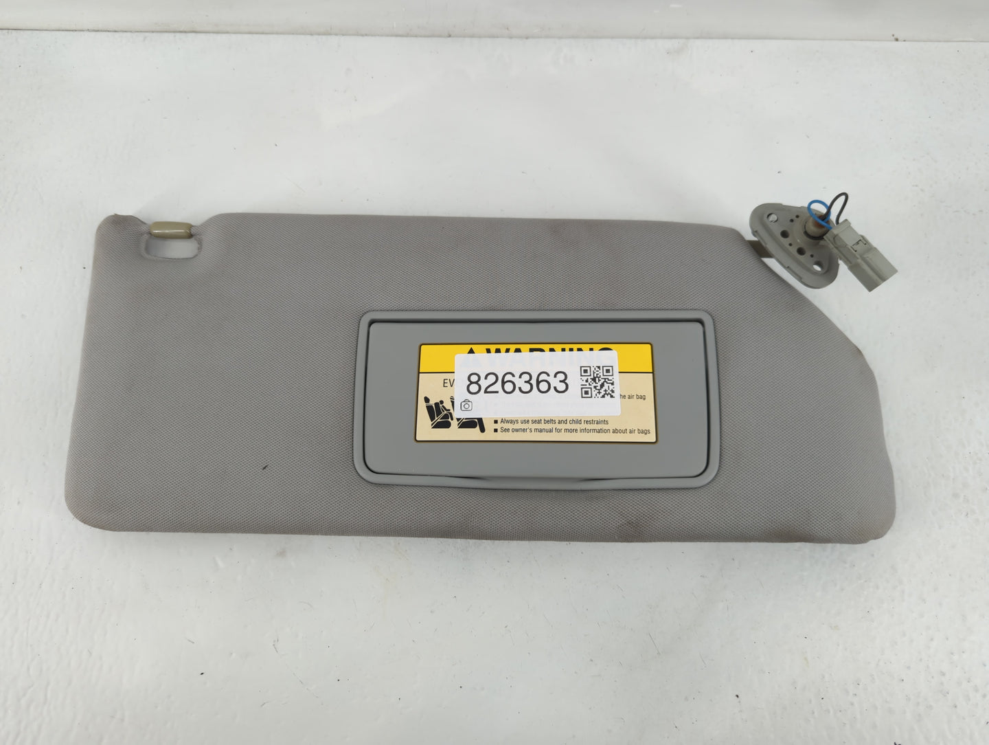 2005 Honda Odyssey Sun Visor Shade Replacement Passenger Right Mirror Fits OEM Used Auto Parts - Oemusedautoparts1.com