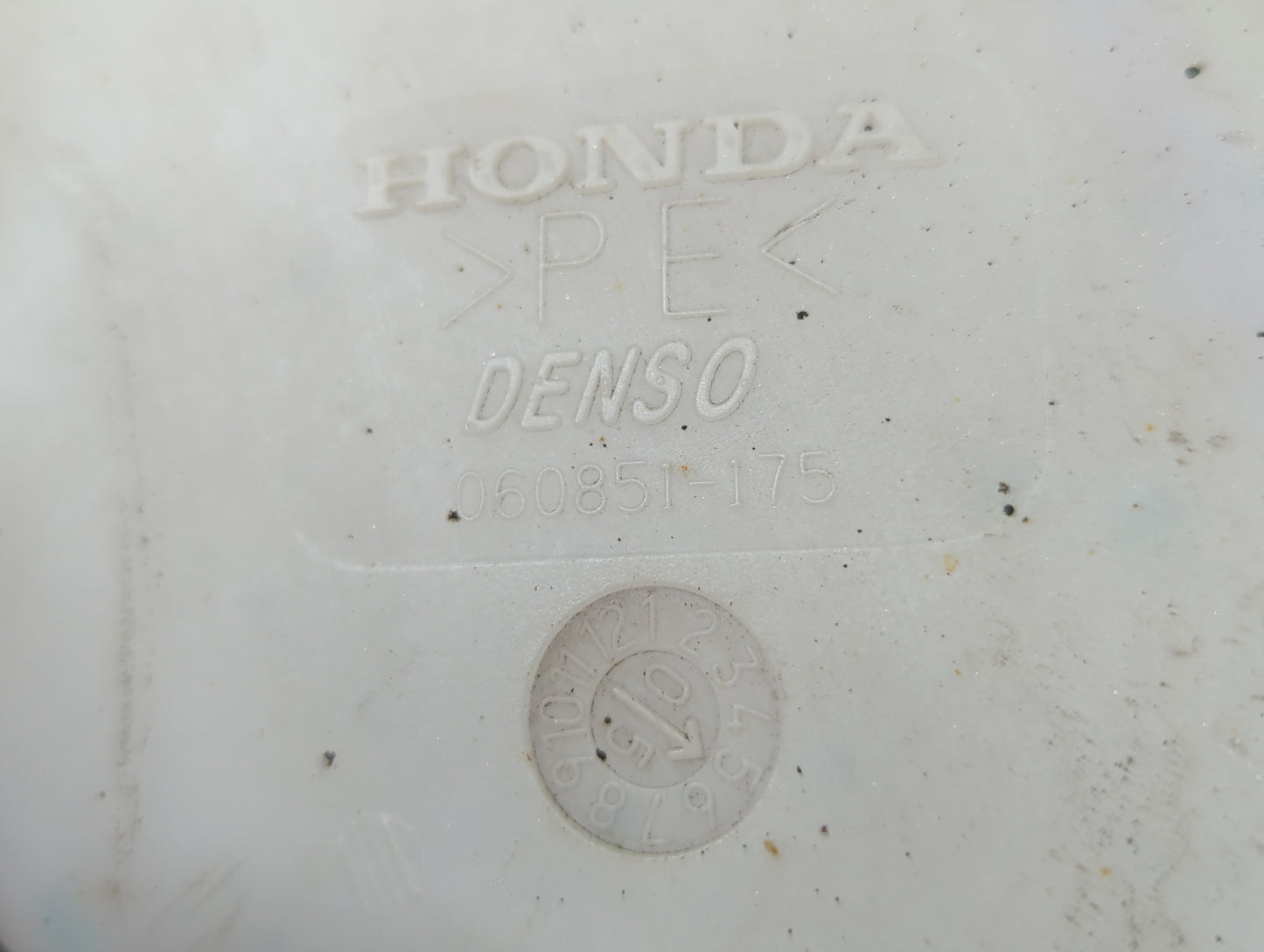 2005-2010 Honda Odyssey Windshield Washer Fluid Reservoir Bottle Oem - Oemusedautoparts1.com