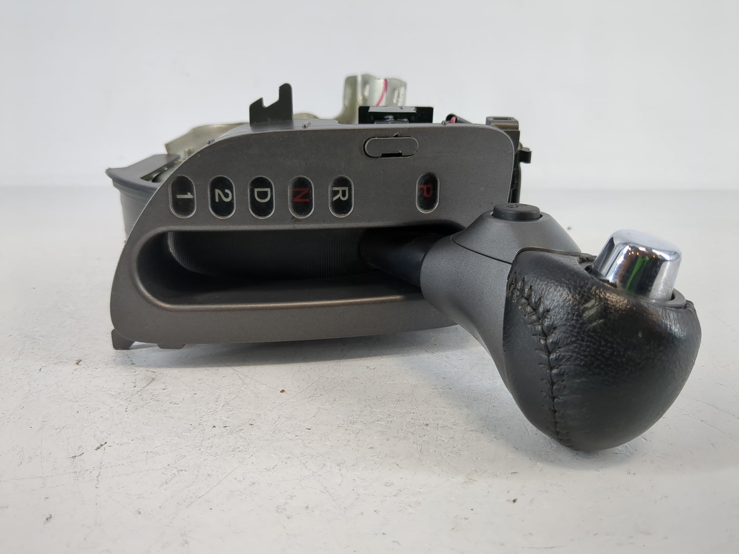 2005 Honda Odyssey Floor Console Assembly Shifter - Oemusedautoparts1.com