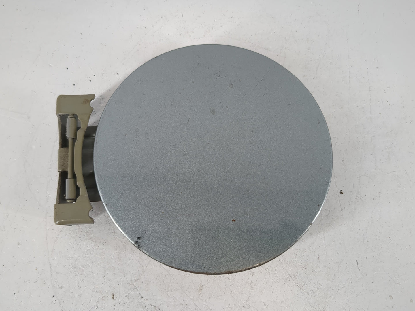 2005 Honda Odyssey Fuel Tank Door Lid Gas Tank - Oemusedautoparts1.com