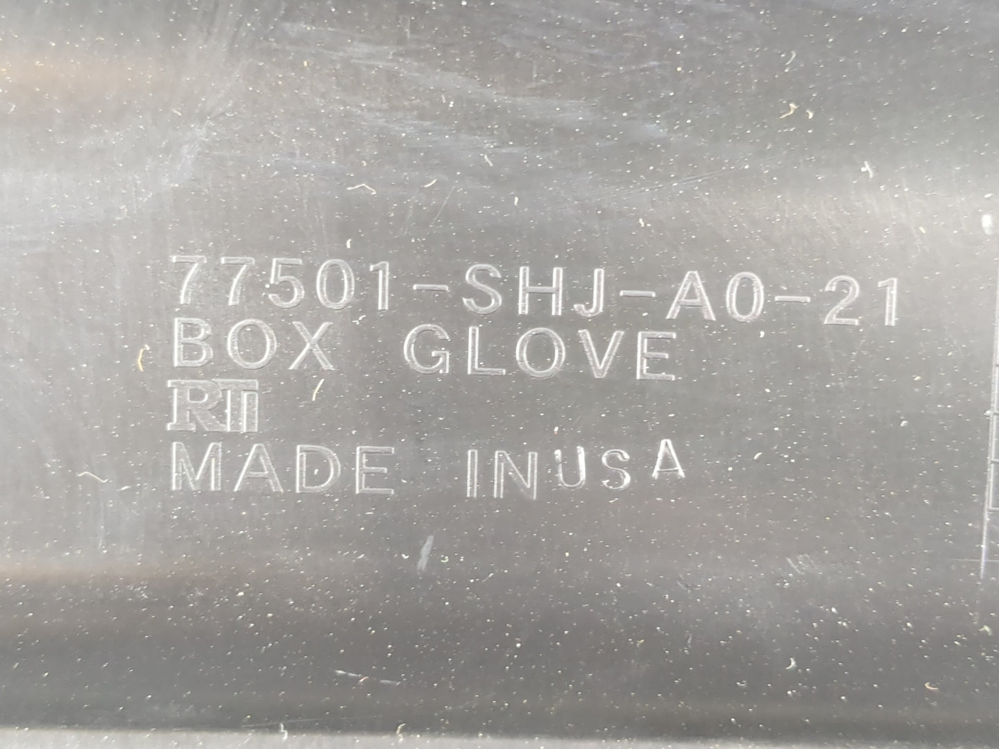 2005 Honda Odyssey Passenger Glove Box Door Storage Compartment - Oemusedautoparts1.com