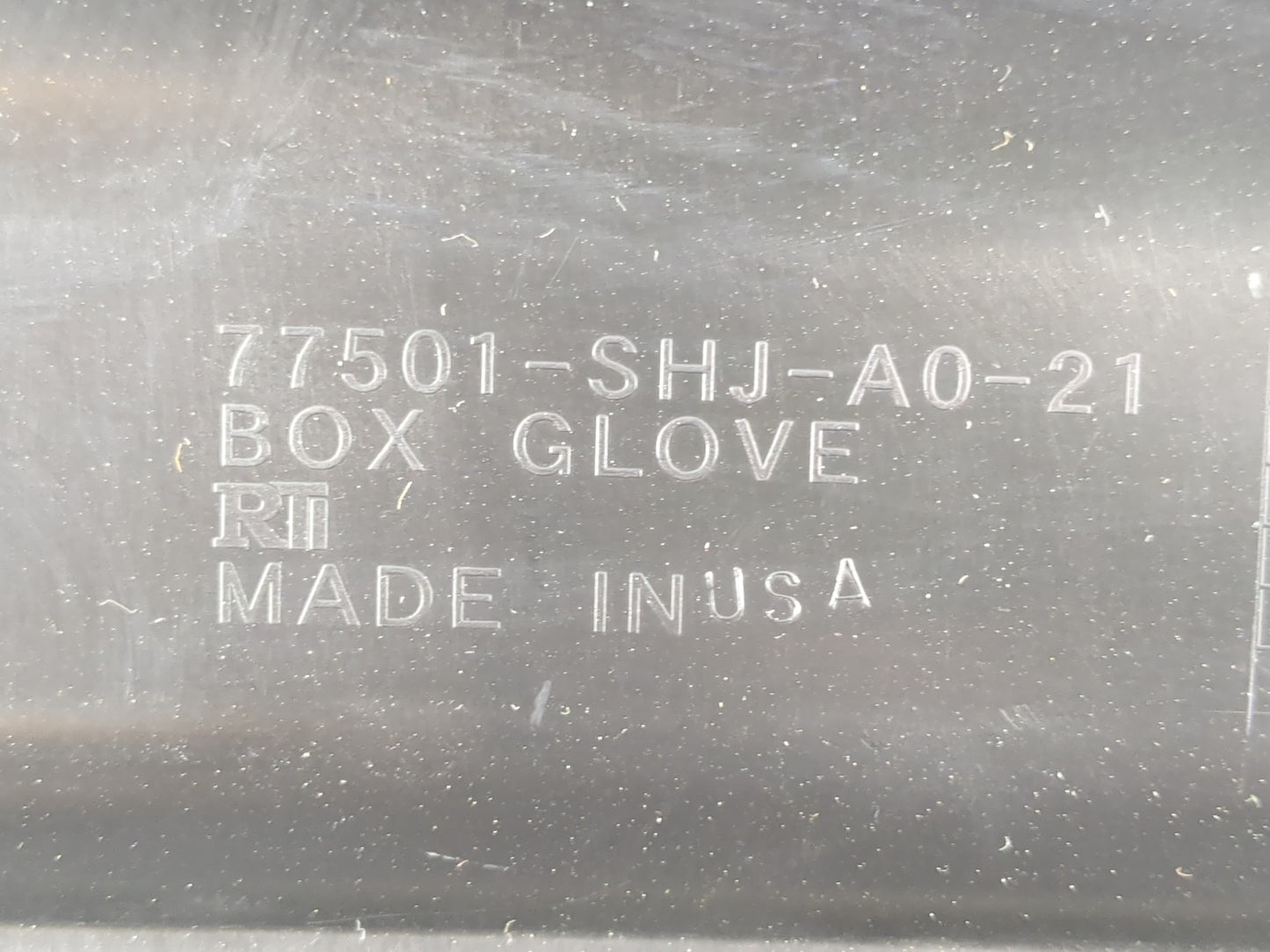 2005 Honda Odyssey Passenger Glove Box Door Storage Compartment - Oemusedautoparts1.com