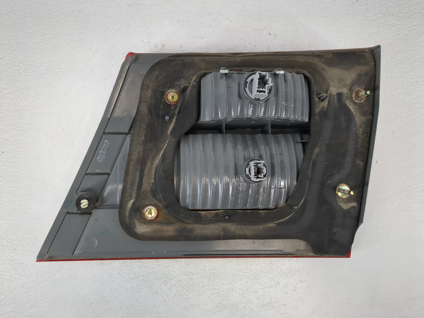 2005 Honda Odyssey Driver Left Side Tail Light Taillight Deck Lid Mounted - Oemusedautoparts1.com