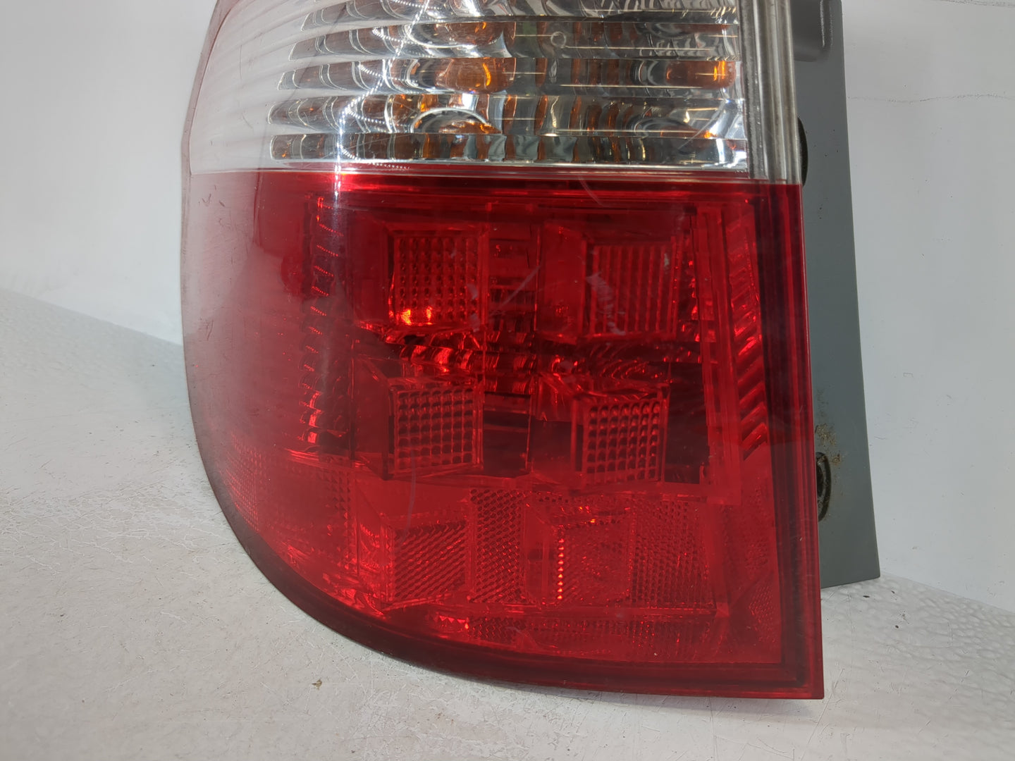 2005 Honda Odyssey Driver Left Side Tail Light Taillight Deck Lid Mounted - Oemusedautoparts1.com