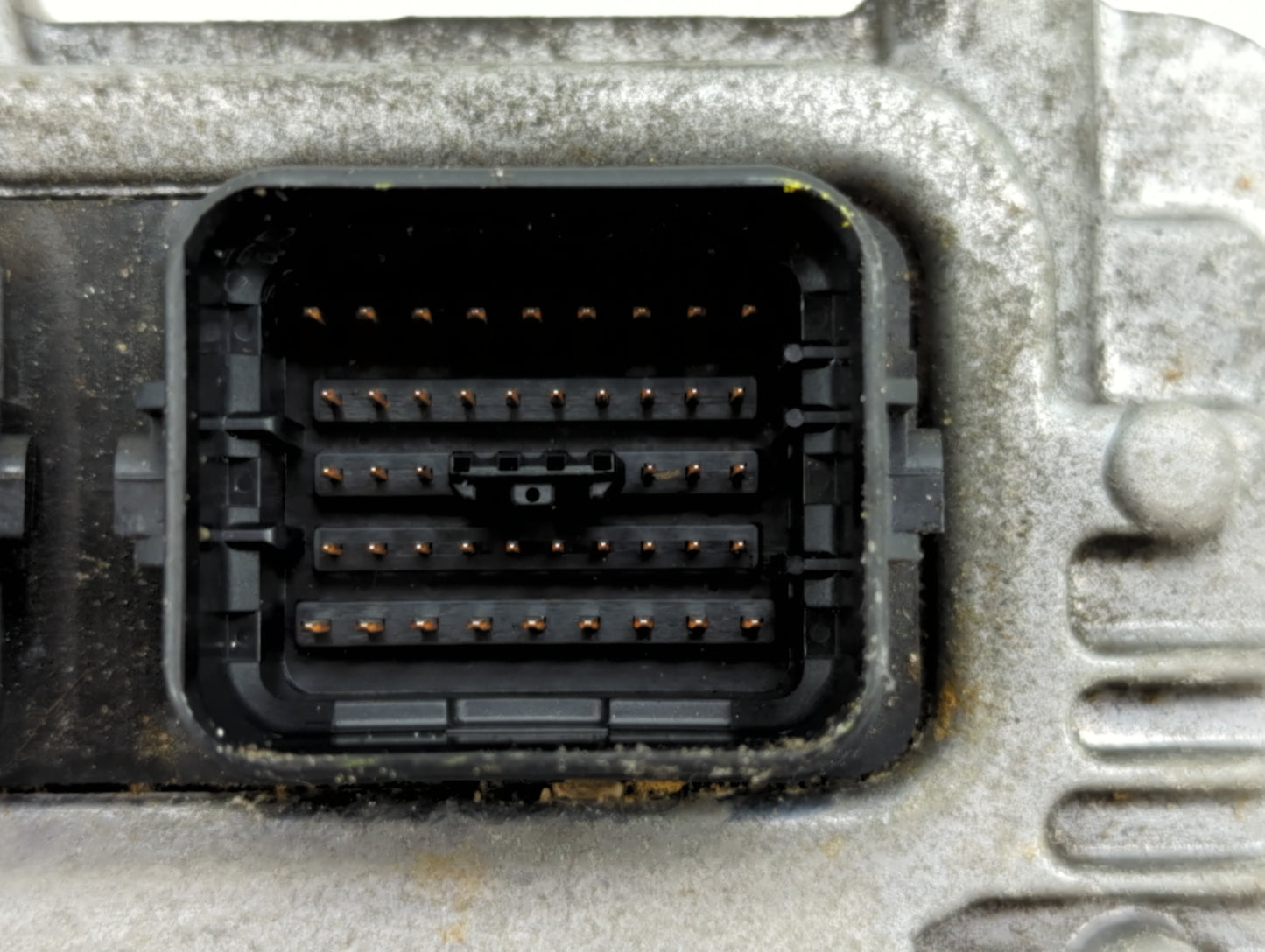 2005 Honda Pilot PCM Engine Control Computer ECU ECM PCU OEM P/N:37820-PVJ-A74 Fits OEM Used Auto Parts - Oemusedautoparts1.