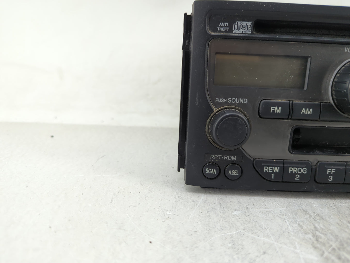 2003-2005 Honda Pilot Radio AM FM Cd Player Receiver Replacement P/N:39100-S9V-A311 Fits Fits 2003 2004 2005 OEM Used Auto P