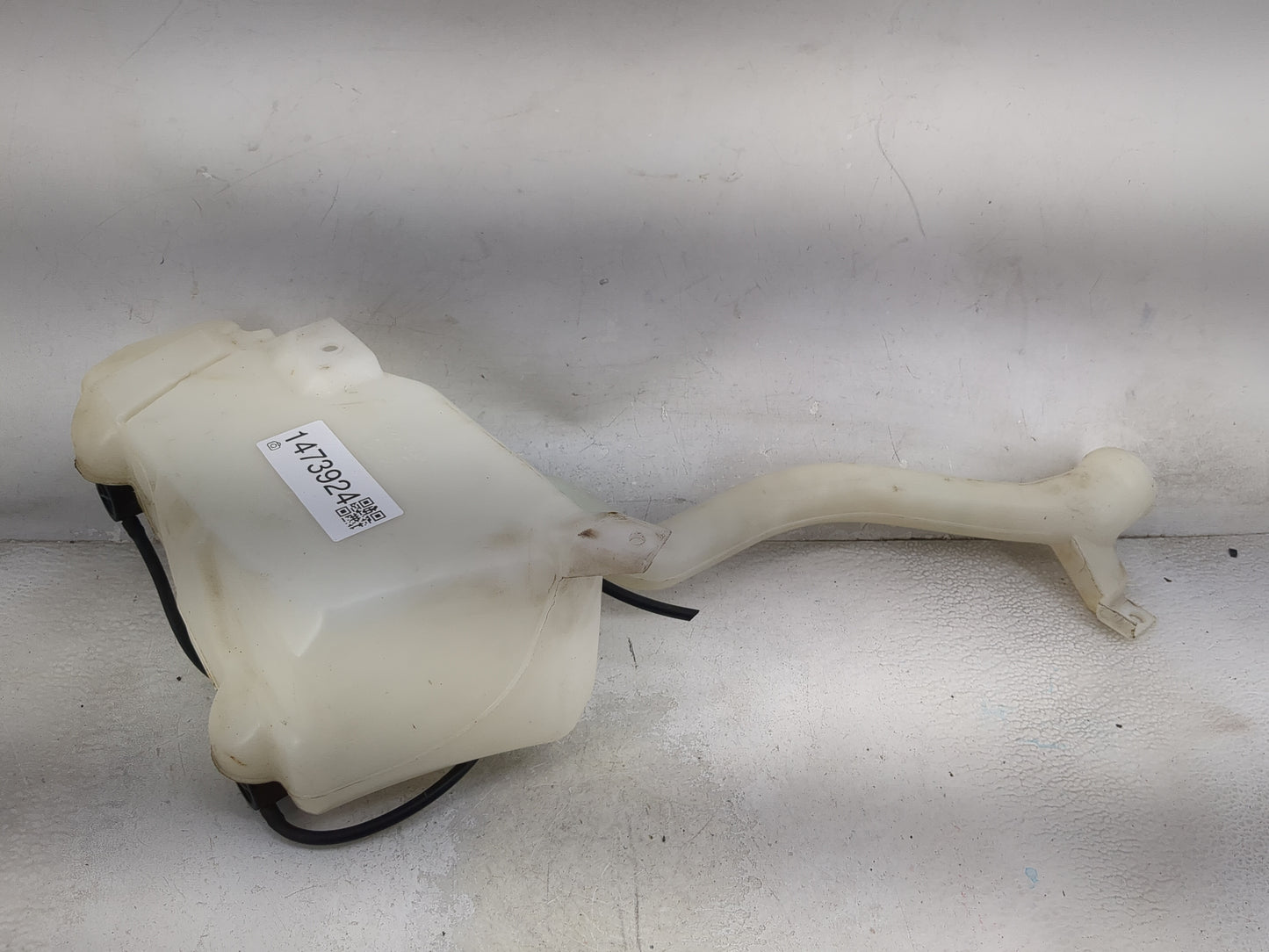 2003-2005 Honda Pilot Windshield Washer Fluid Reservoir Bottle Oem 1473924 - Oemusedautoparts1.com