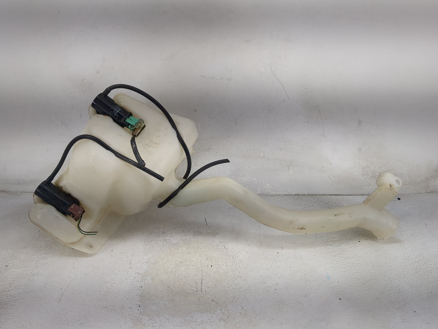 2003-2005 Honda Pilot Windshield Washer Fluid Reservoir Bottle Oem 1473924 - Oemusedautoparts1.com
