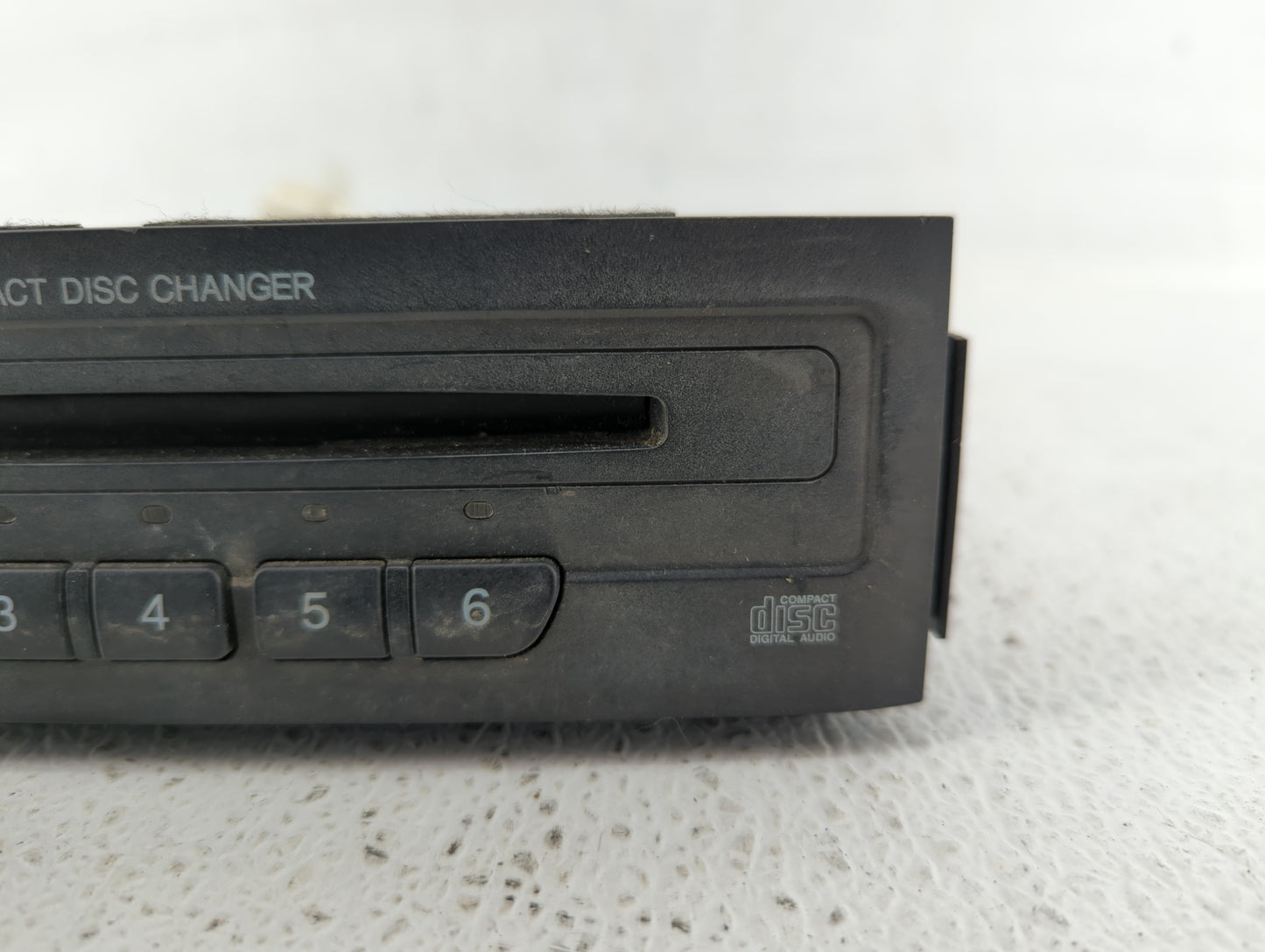 2005 Honda Pilot Radio AM FM Cd Player Receiver Replacement P/N:39110-S9V-A110-M1 Fits OEM Used Auto Parts - Oemusedautopart