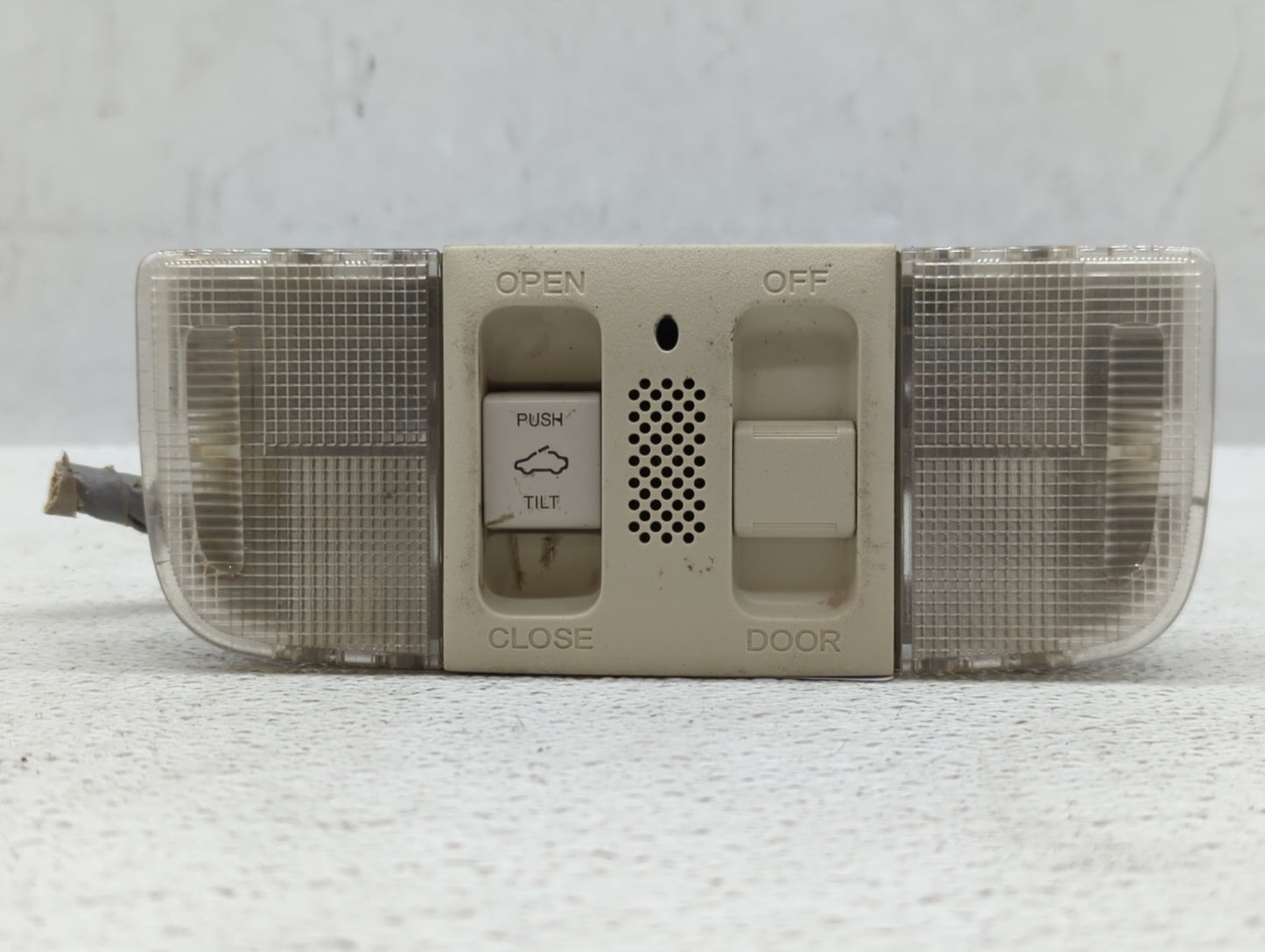 2005 Honda Pilot Overhead Roof Console - Oemusedautoparts1.com