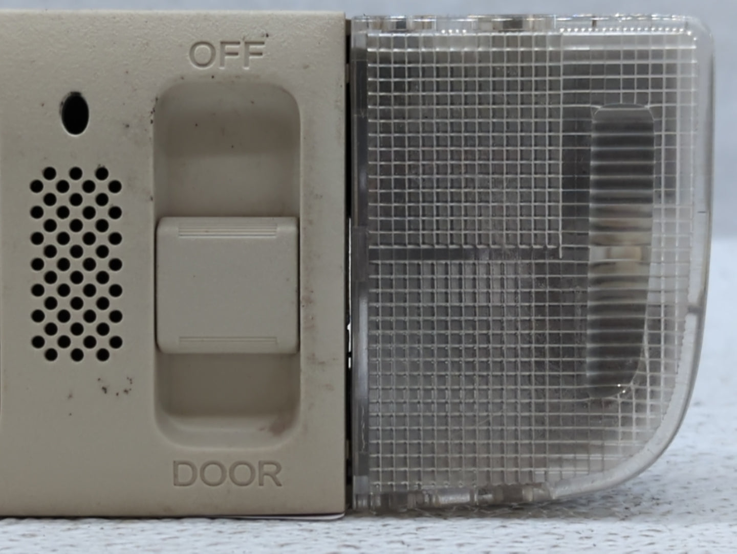 2005 Honda Pilot Overhead Roof Console - Oemusedautoparts1.com