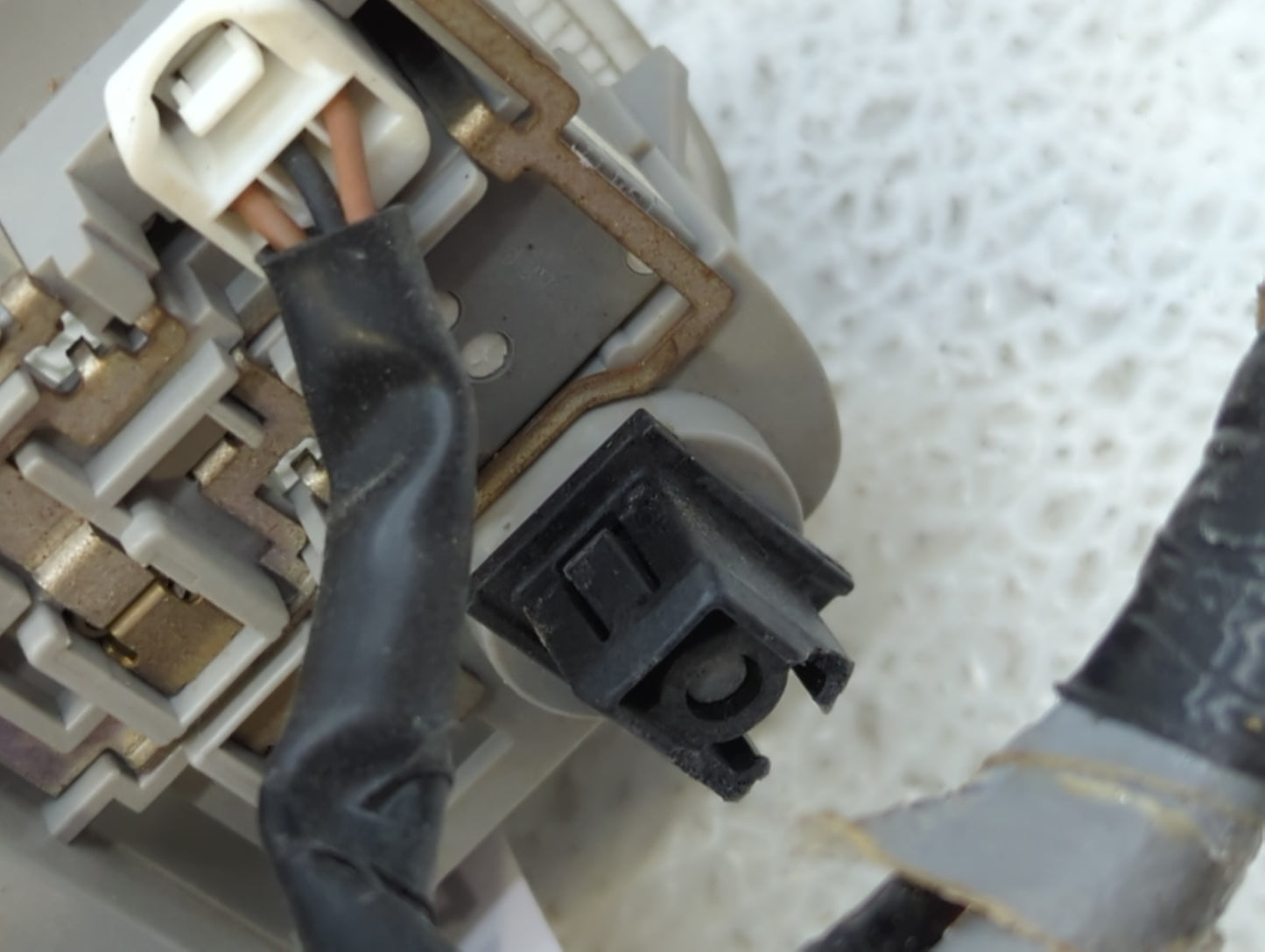 2005 Honda Pilot Overhead Roof Console - Oemusedautoparts1.com