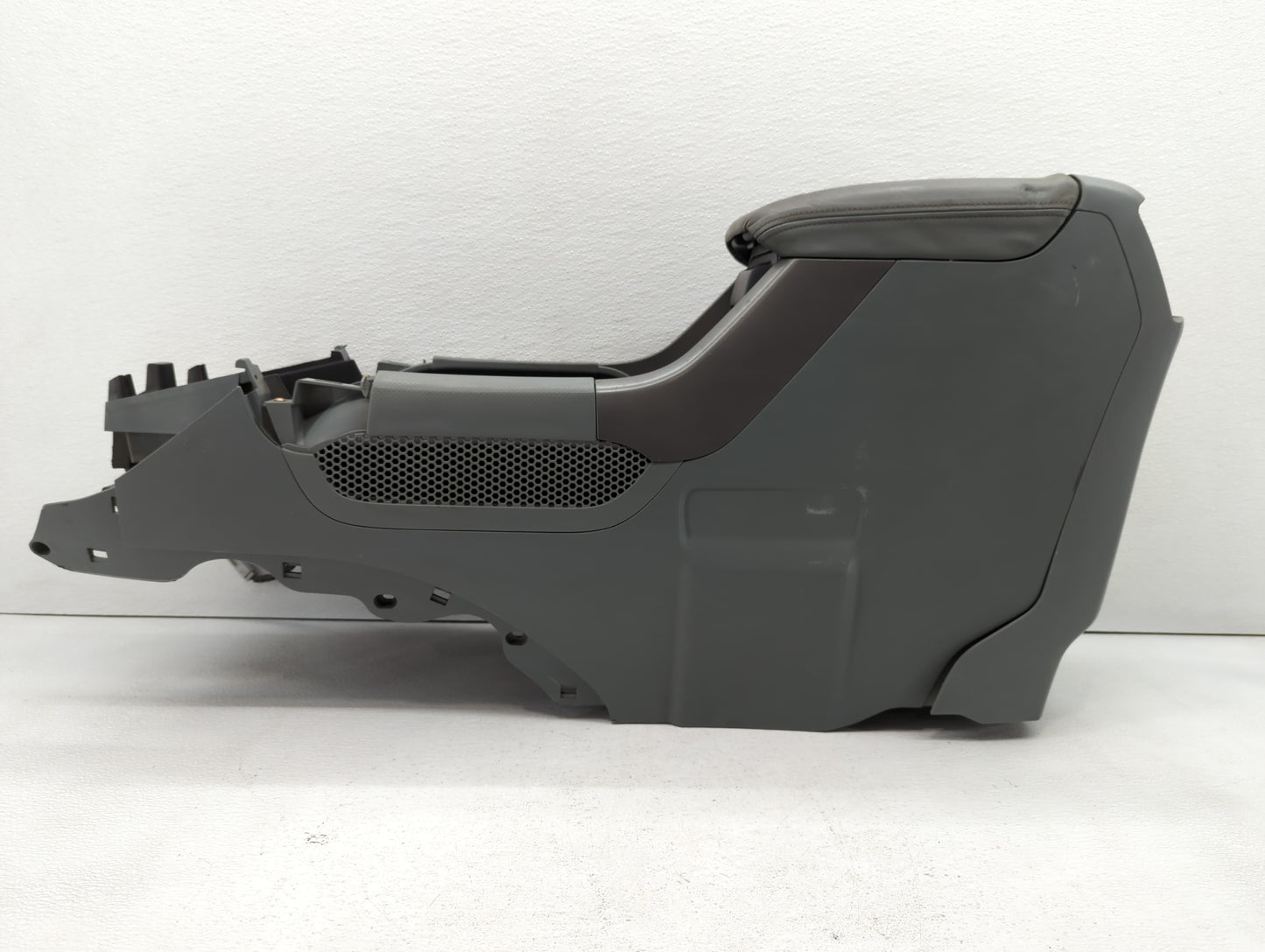 2005 Honda Pilot Center Floor Console P/N:83401-S9V-A010-M1 Fits OEM Used Auto Parts - Oemusedautoparts1.com