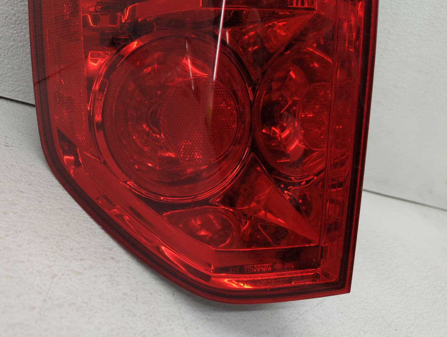 2003-2005 Honda Pilot Tail Light Assembly Driver Left OEM Fits Fits 2003 2004 2005 OEM Used Auto Parts - Oemusedautoparts1.c