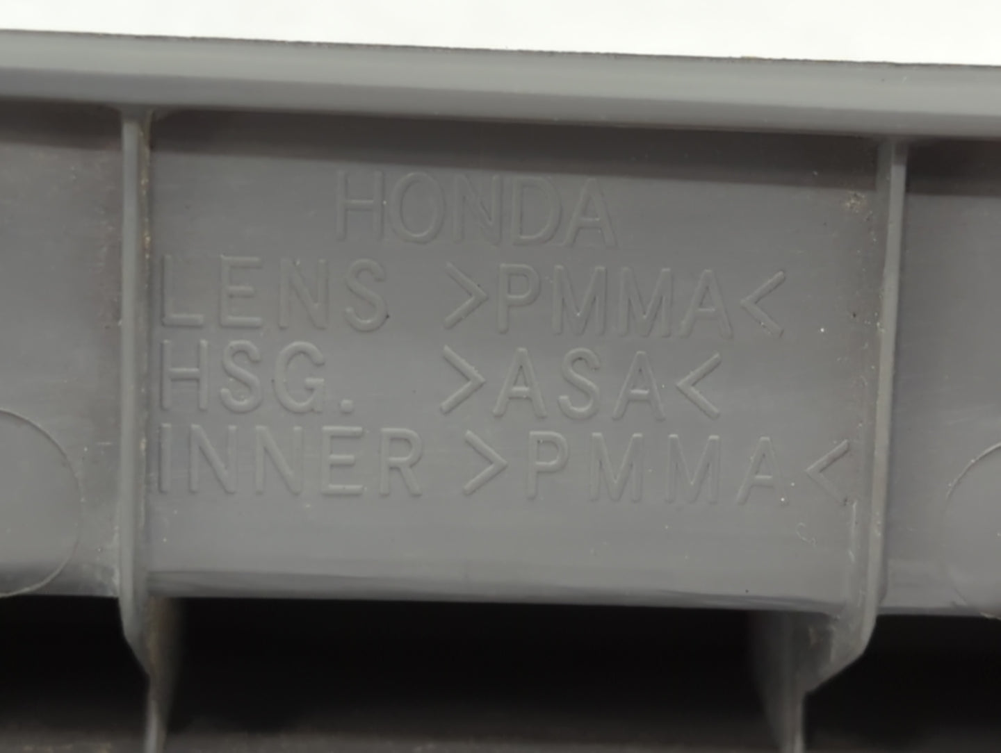 2003-2005 Honda Pilot Tail Light Assembly Driver Left OEM Fits Fits 2003 2004 2005 OEM Used Auto Parts - Oemusedautoparts1.c