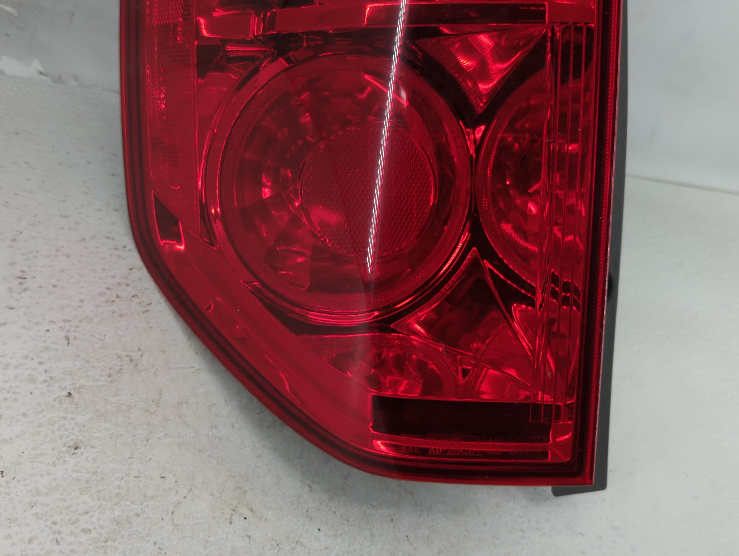 2003-2005 Honda Pilot Tail Light Assembly Passenger Right OEM Fits Fits 2003 2004 2005 OEM Used Auto Parts - Oemusedautopart