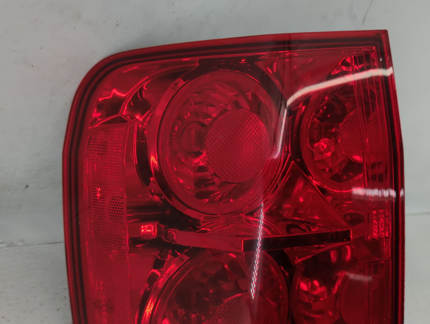 2003-2005 Honda Pilot Tail Light Assembly Passenger Right OEM Fits Fits 2003 2004 2005 OEM Used Auto Parts - Oemusedautopart