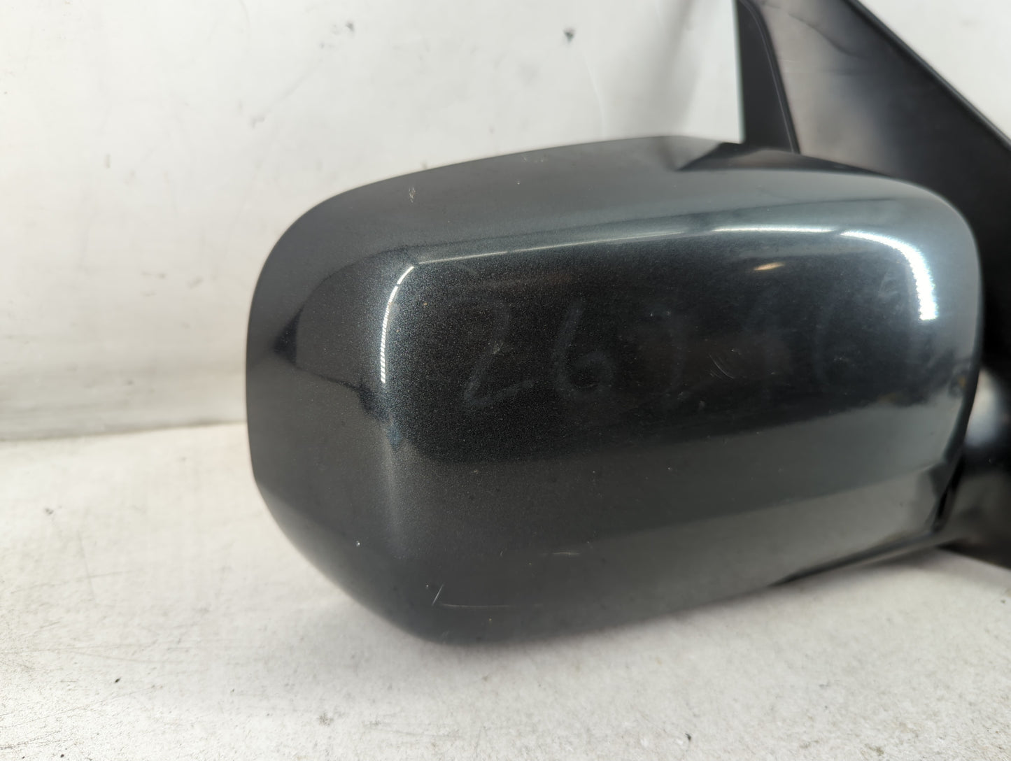 2003-2008 Honda Pilot Passenger Right Side View Manual Door Mirror - Oemusedautoparts1.com