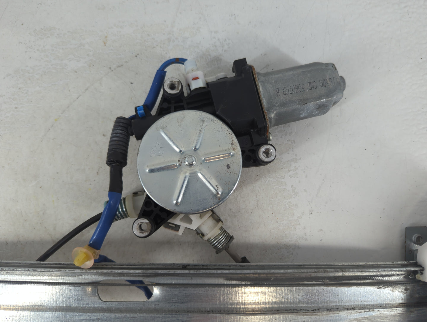 2003-2008 Honda Pilot Used Window Regulator Passenger Front - Oemusedautoparts1.com