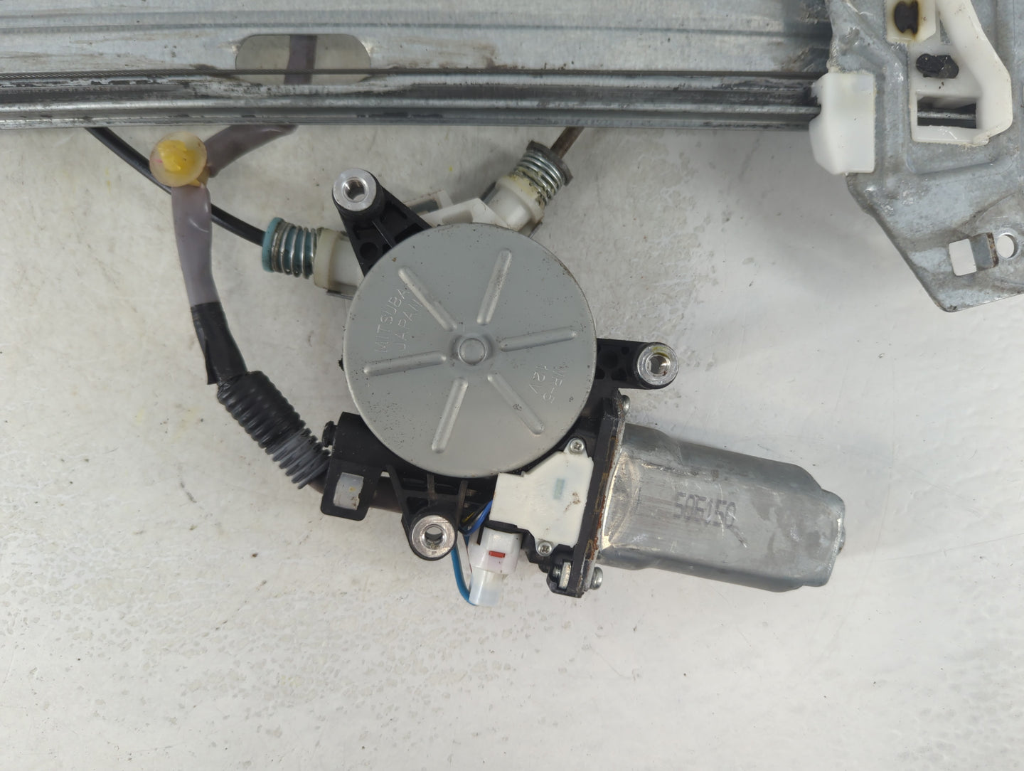 2003-2008 Honda Pilot Driver Left Front Window Regulator - Oemusedautoparts1.com