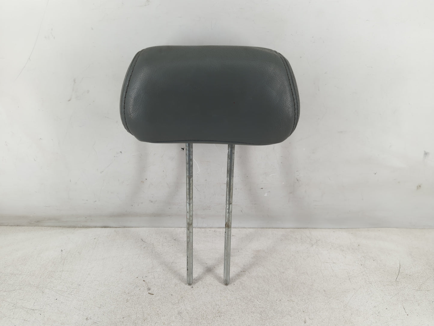 2005 Honda Pilot Headrest Head Rest Rear Center Seat Fits OEM Used Auto Parts - Oemusedautoparts1.com