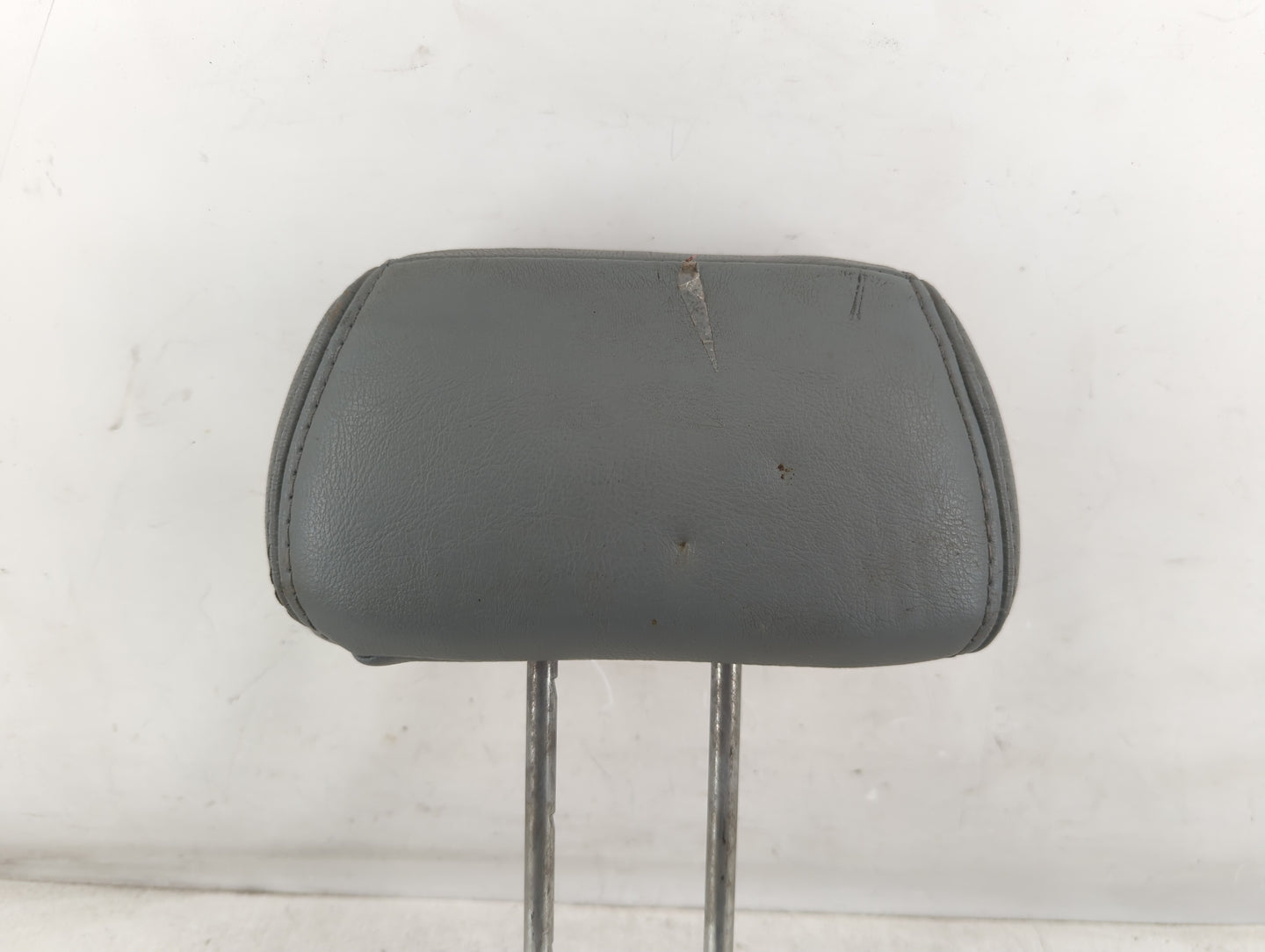 2005 Honda Pilot Headrest Head Rest Rear Center Seat Fits OEM Used Auto Parts - Oemusedautoparts1.com