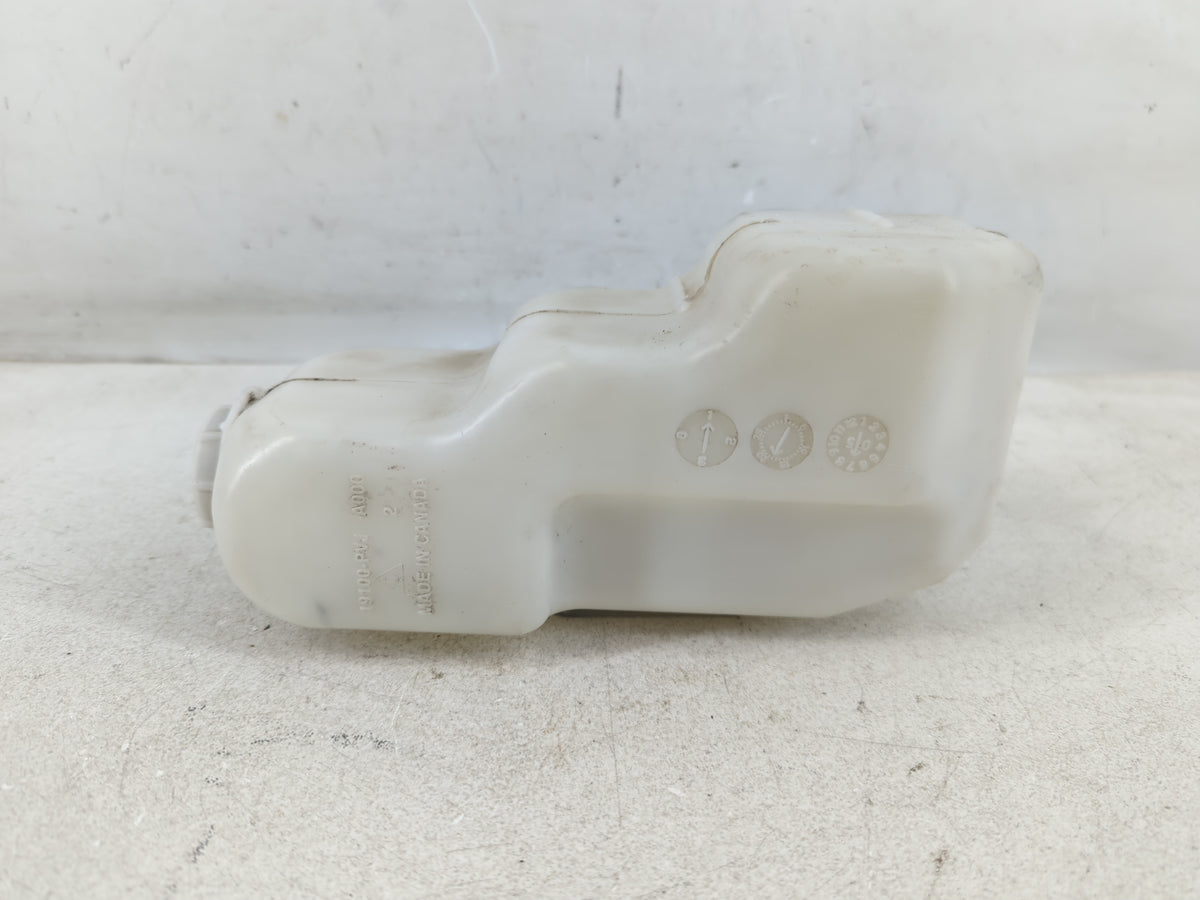2003-2005 Honda Pilot Radiator Coolant Overflow Expansion Tank Bottle 834809 - Oemusedautoparts1.com