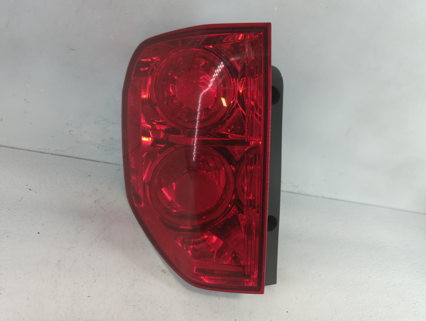 2003-2005 Honda Pilot Tail Light Assembly Driver Left OEM Fits Fits 2003 2004 2005 OEM Used Auto Parts - Oemusedautoparts1.c