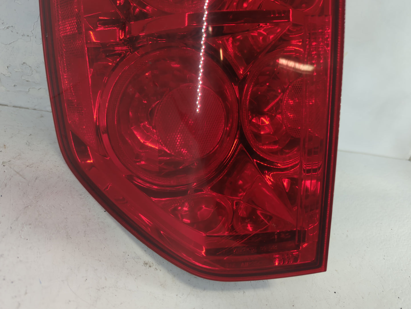 2003-2005 Honda Pilot Tail Light Assembly Driver Left OEM Fits Fits 2003 2004 2005 OEM Used Auto Parts - Oemusedautoparts1.c