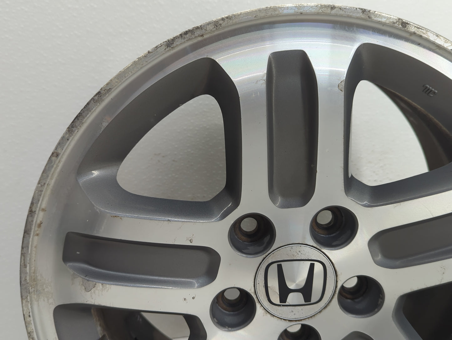 2005-2005 Honda Pilot Oem Wheel Rim 922121 - Oemusedautoparts1.com