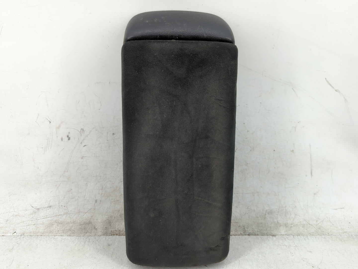 2005 Honda Accord Accord Center Console Armrest Cover Lid Fits Fits 2003 2004 2006 2007 OEM Used Auto Parts - Oemusedautopar