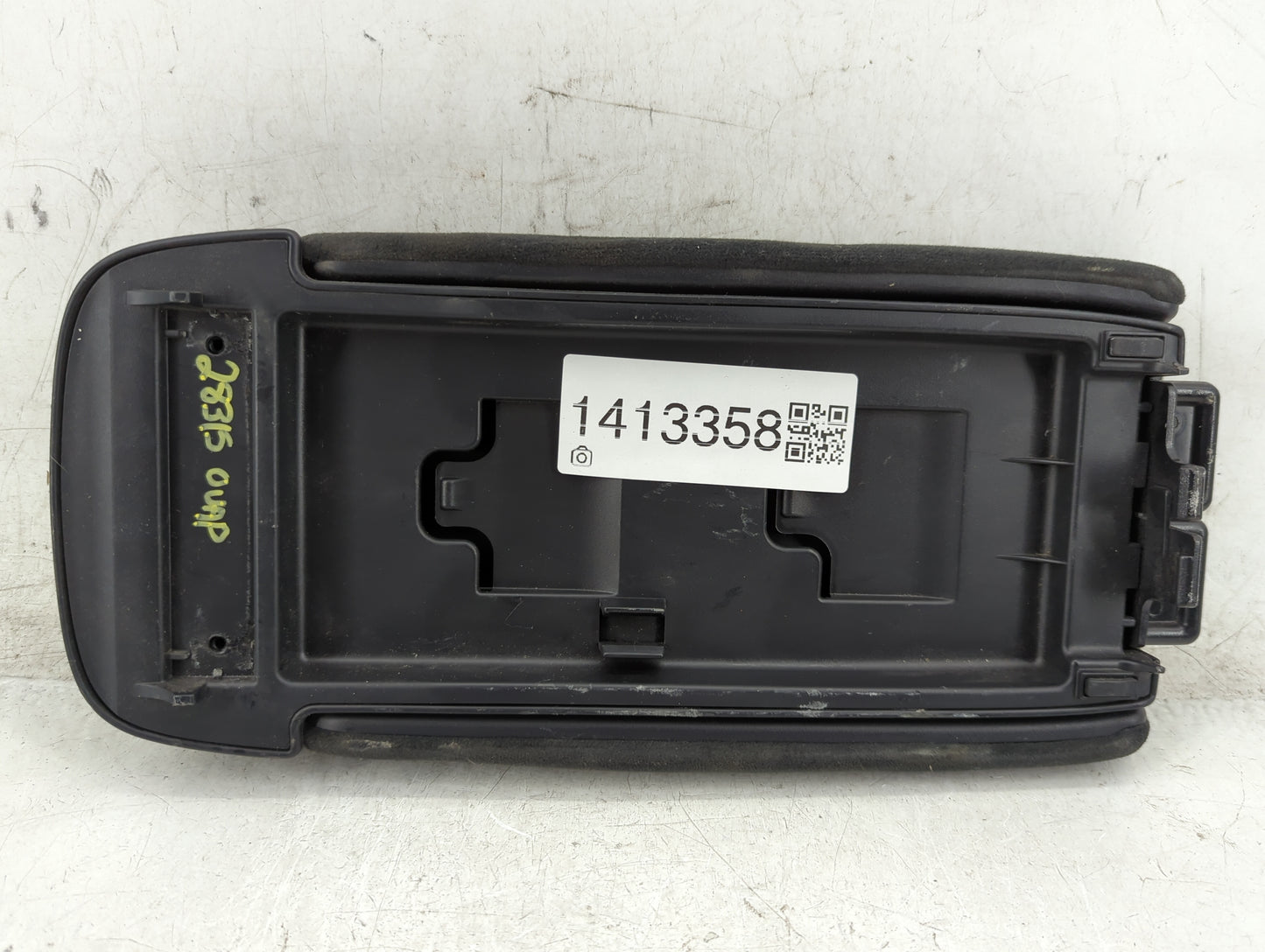2005 Honda Accord Accord Center Console Armrest Cover Lid Fits Fits 2003 2004 2006 2007 OEM Used Auto Parts - Oemusedautopar
