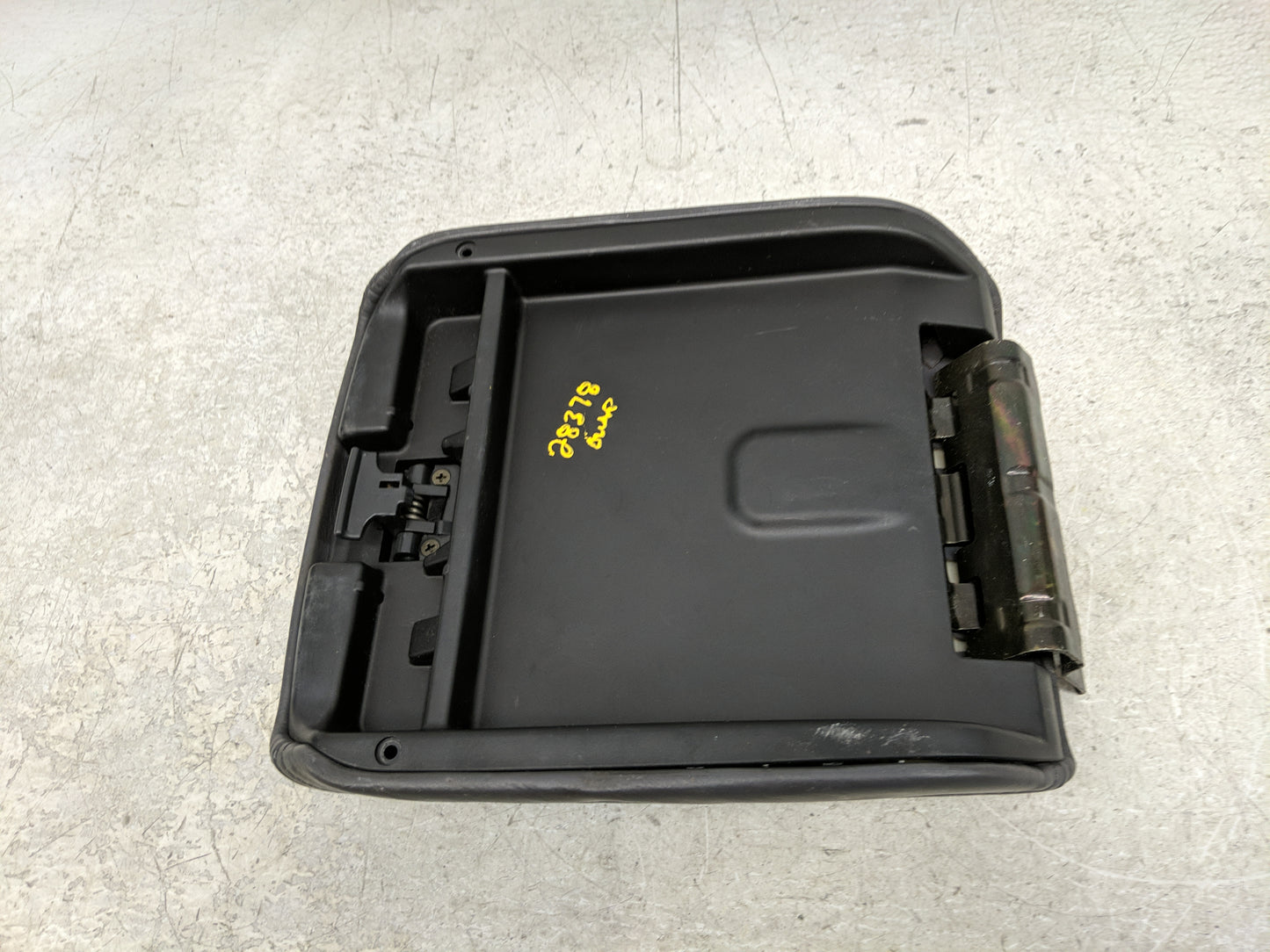 2005 Honda Pilot Pilot Center Console Armrest Cover Lid Fits Fits 1999 2000 2001 2002 2003 2004 2006 2007 2008 OEM Used Auto