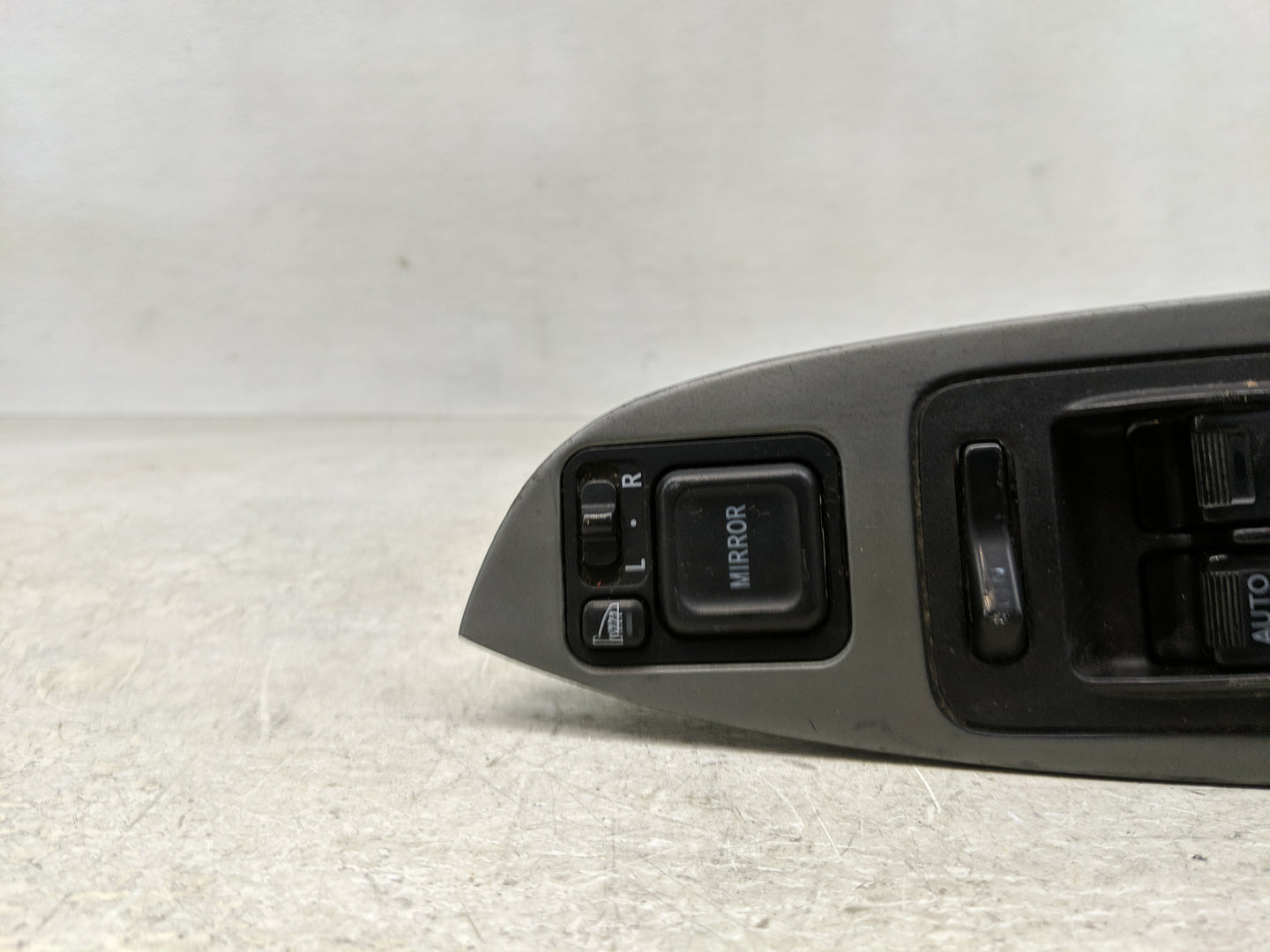 2005 Honda Pilot Pilot Master Power Window Switch Replacement Driver Side Left Fits Fits 2003 2004 OEM Used Auto Parts - Oem