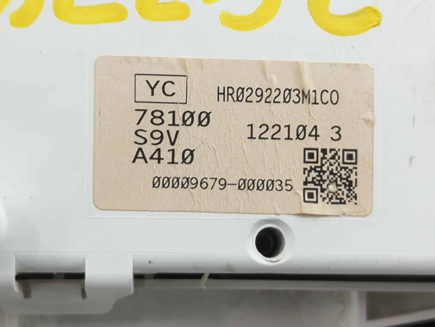 2005 Honda Pilot Pilot Instrument Cluster Speedometer Gauges Miles:183K Fits OEM Used Auto Parts - Oemusedautoparts1.com