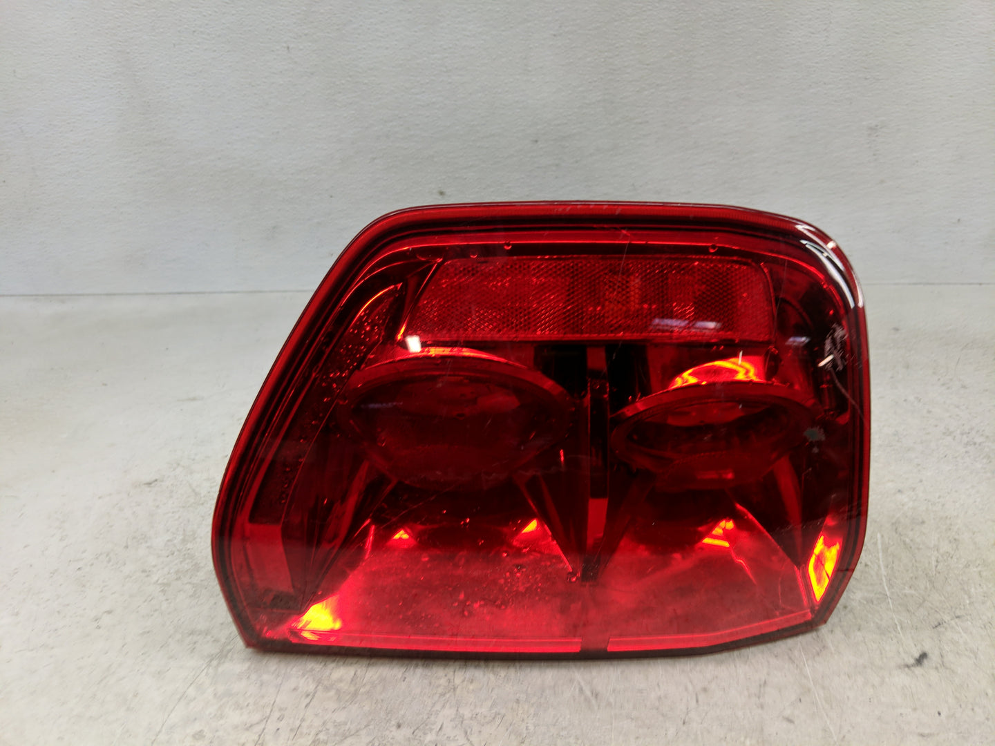 2005 Honda Pilot Pilot Tail Light Assembly Driver Left OEM Fits Fits 2003 2004 OEM Used Auto Parts - Oemusedautoparts1.com