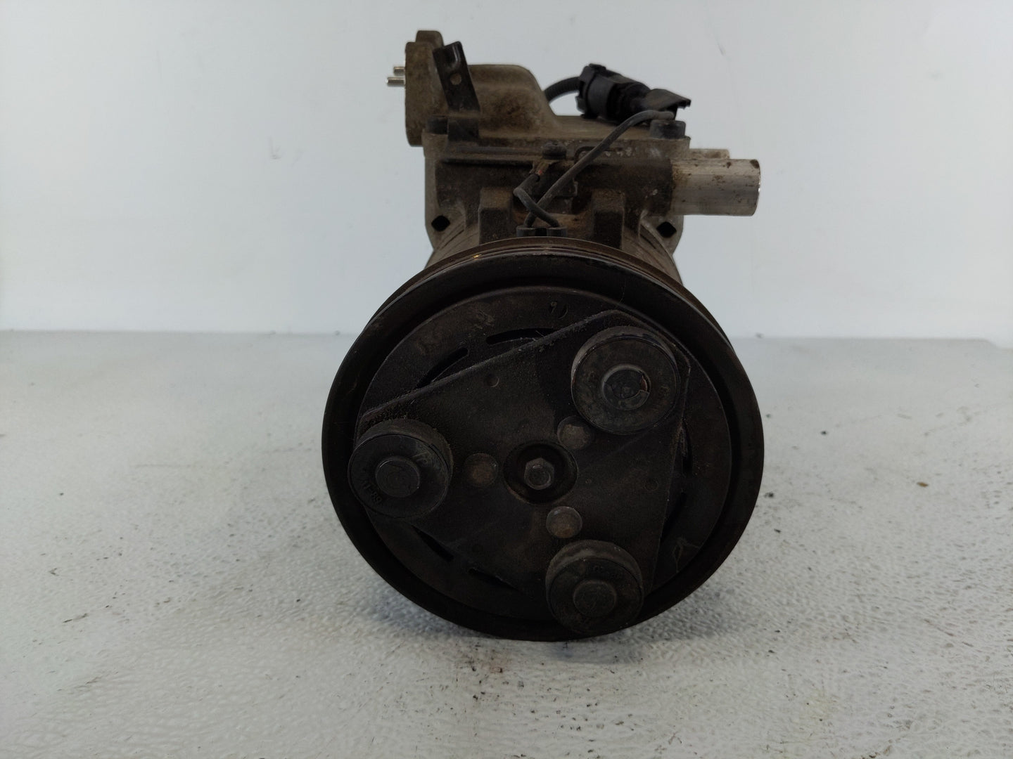 2001-2006 Hyundai Accent Air Conditioning A/c Ac Compressor Oem - Oemusedautoparts1.com