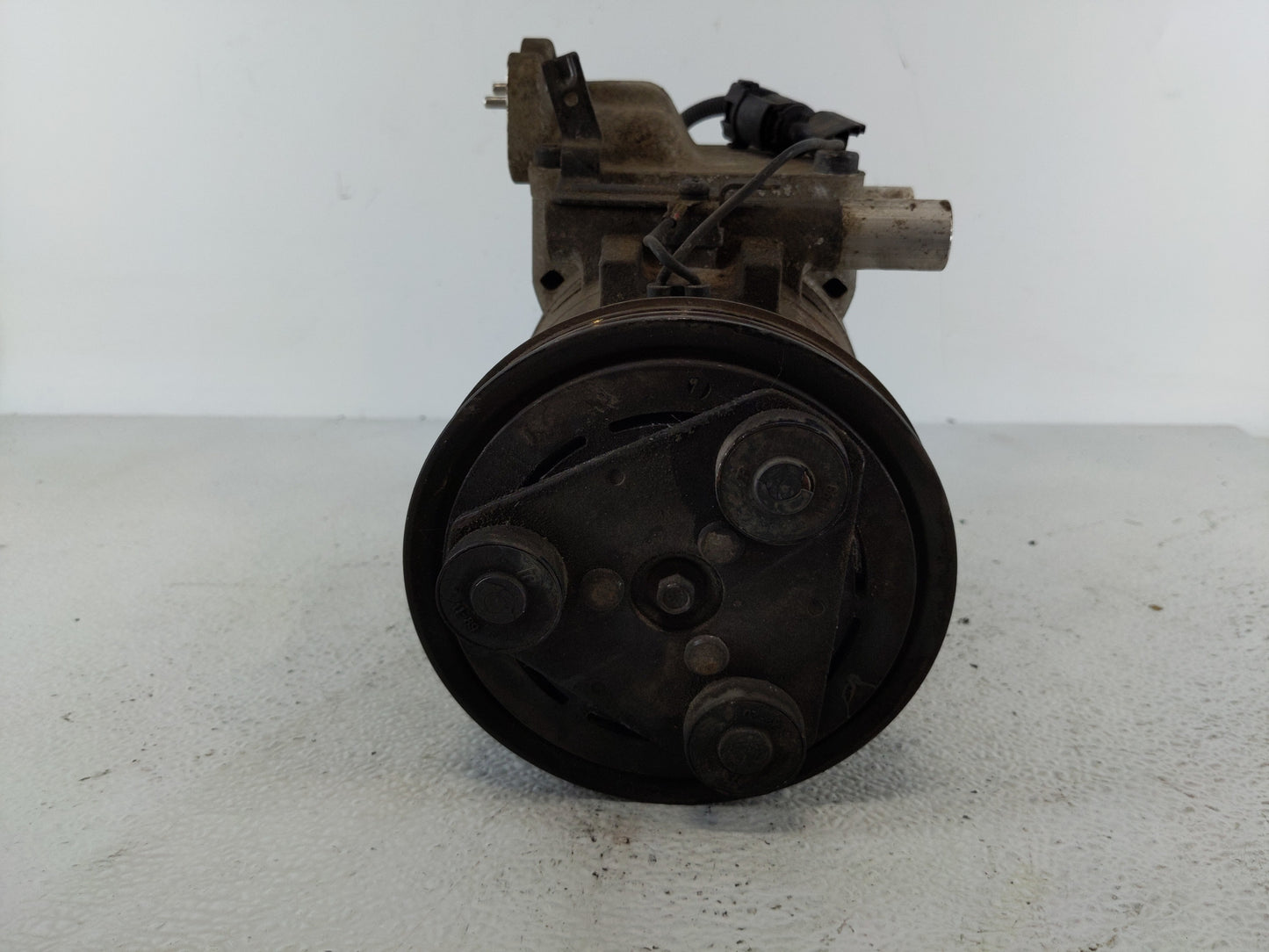 2001-2006 Hyundai Accent Air Conditioning A/c Ac Compressor Oem - Oemusedautoparts1.com