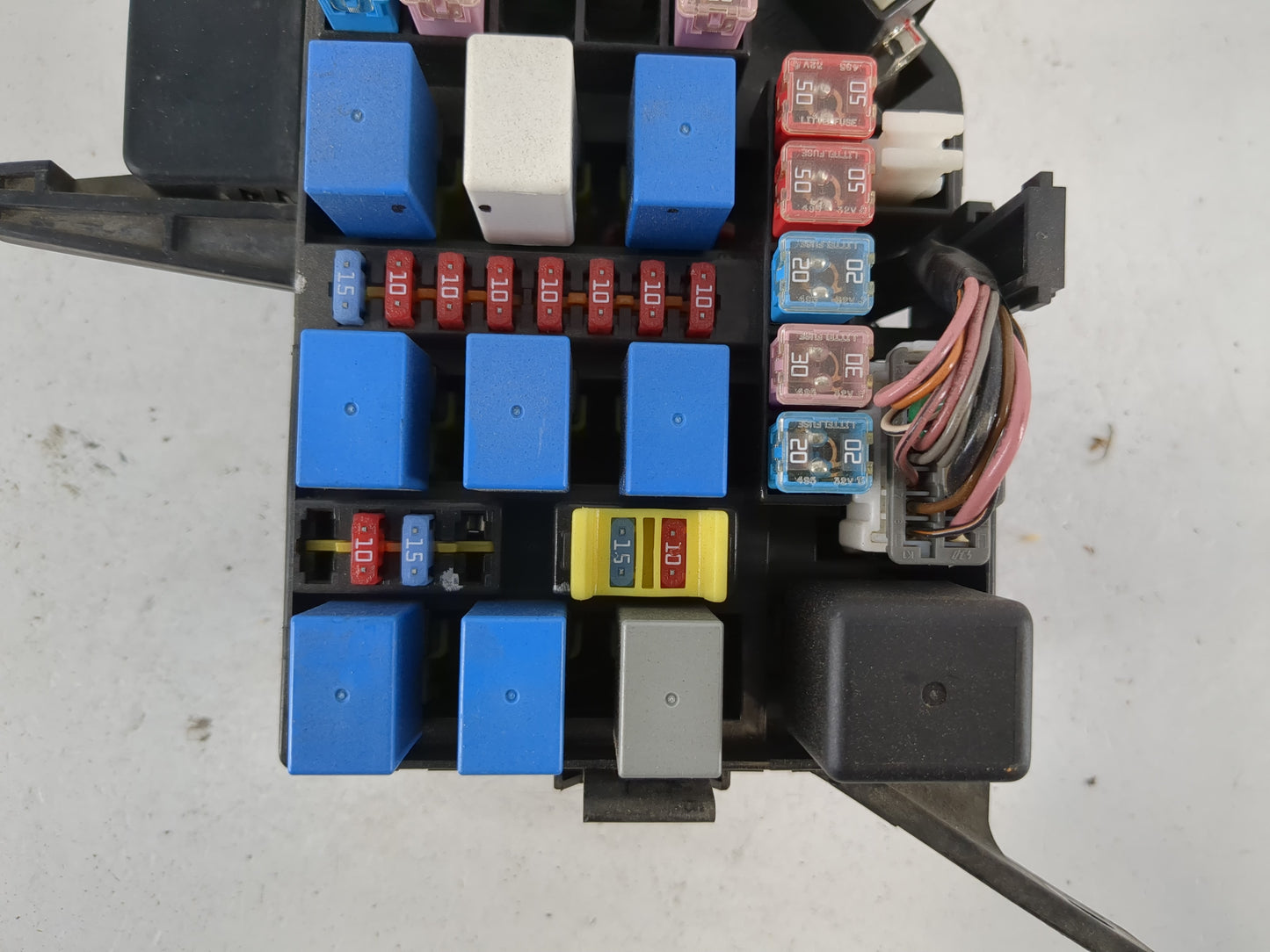 2000-2006 Hyundai Accent Fusebox Fuse Box Panel Relay Module P/N:91205 25921 Fits Fits 2000 2001 2002 2003 2004 2005 2006 OE