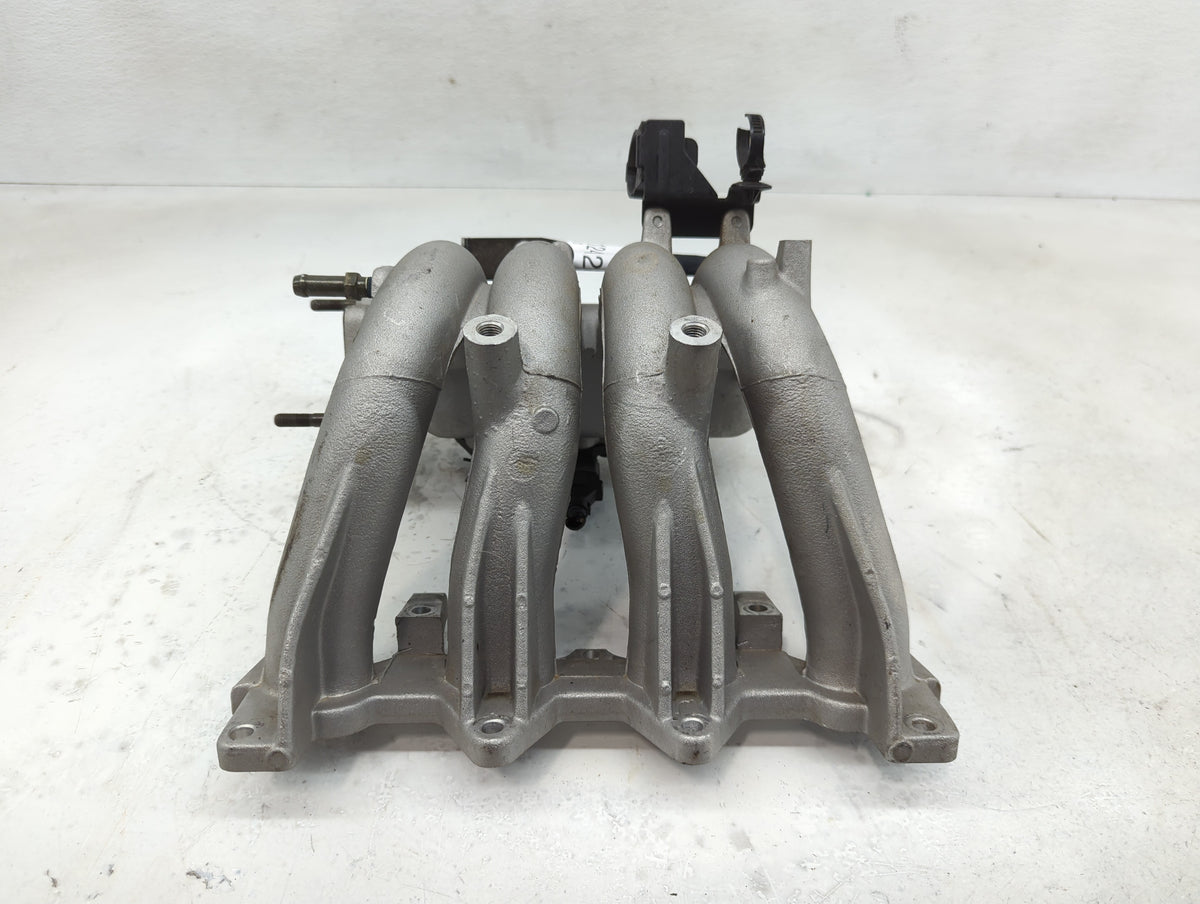 2004-2006 Hyundai Accent Air Intake Manifold P/N:39300-22600 Fits Fits 2004 2005 2006 OEM Used Auto Parts - Oemusedautoparts